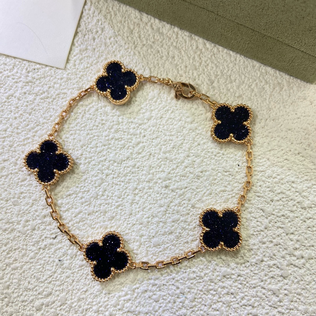 Accessories Necklaces — 0f0437ac angle 1