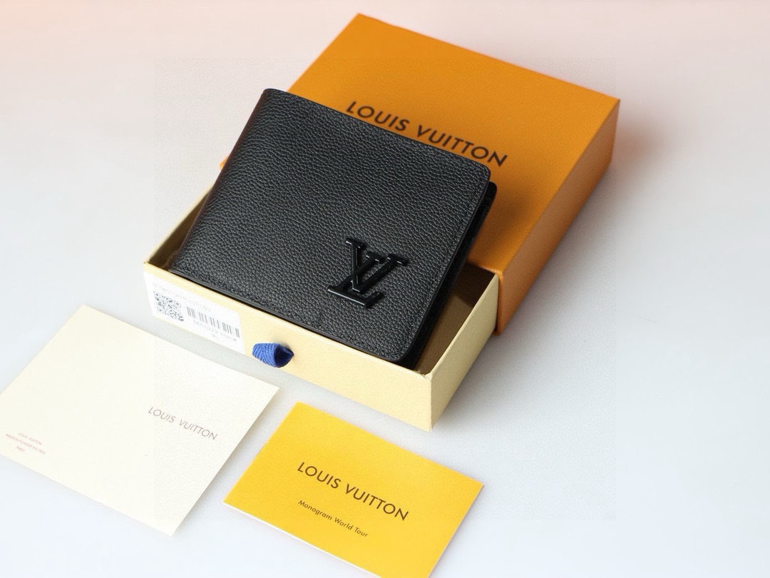 Accessories Wallets — d2dac8ca angle 1