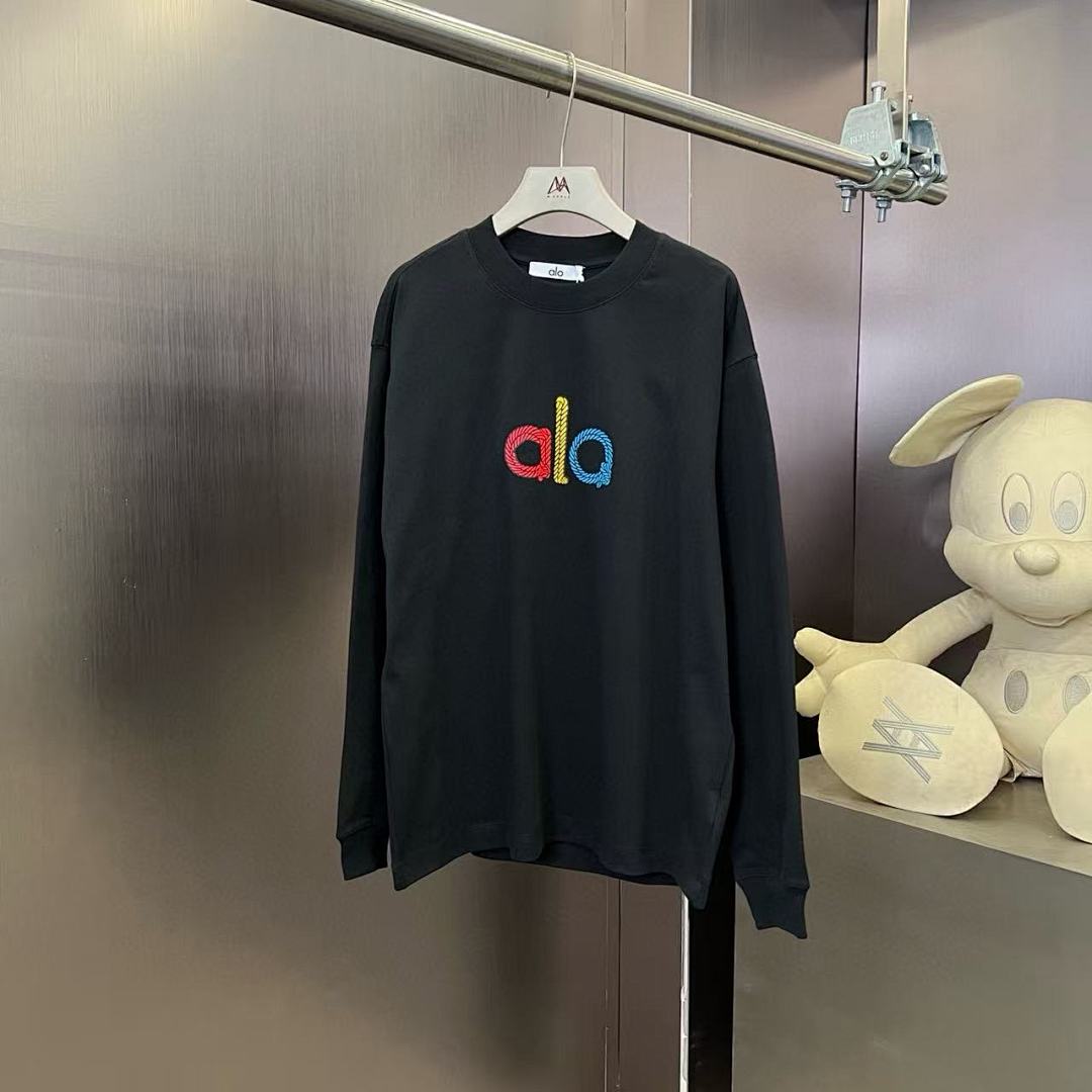 Alo Sweatshirt — d5793d74 angle 1