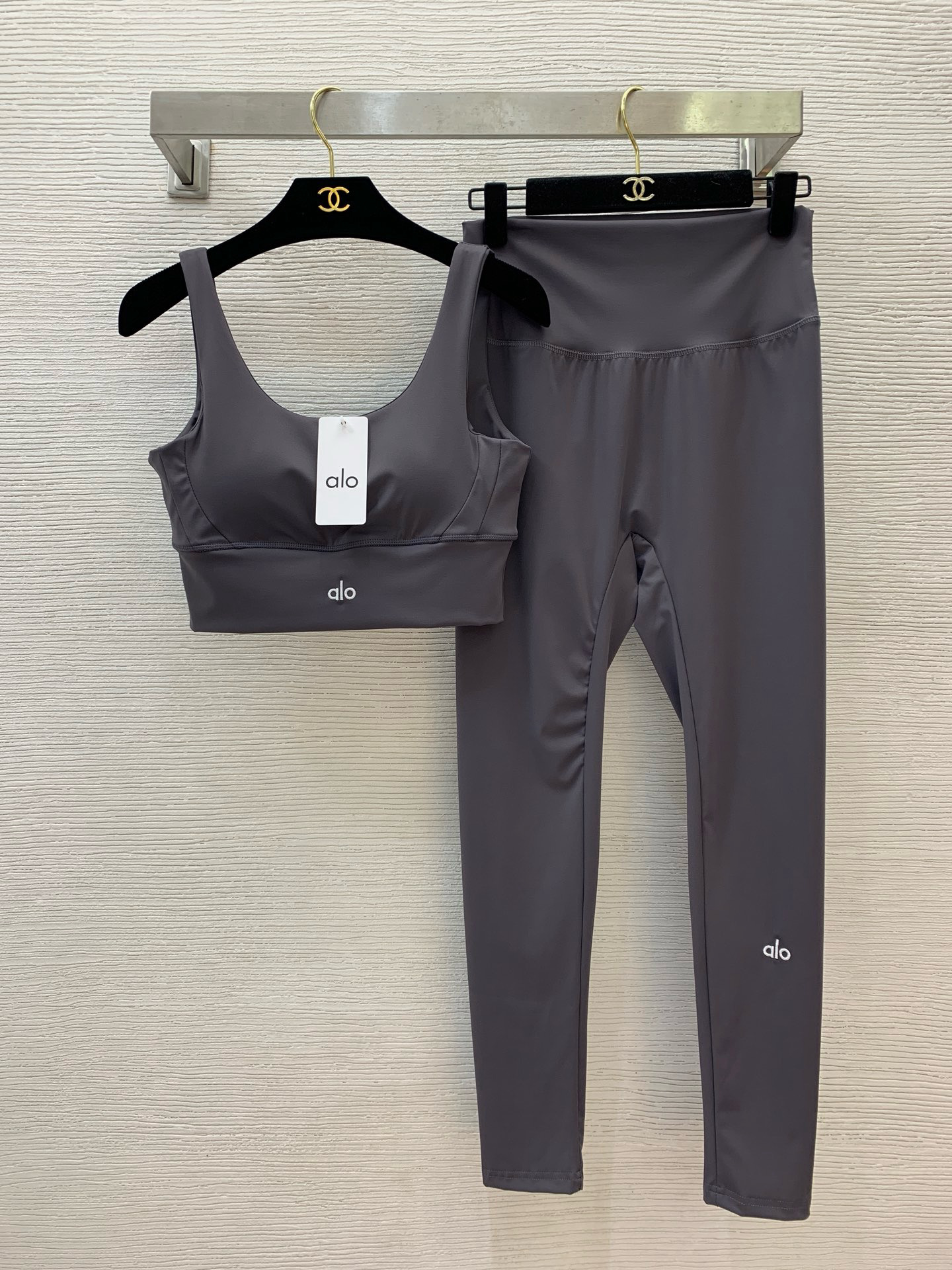 Alo T-Shirt — 1dc6dde5 angle 1