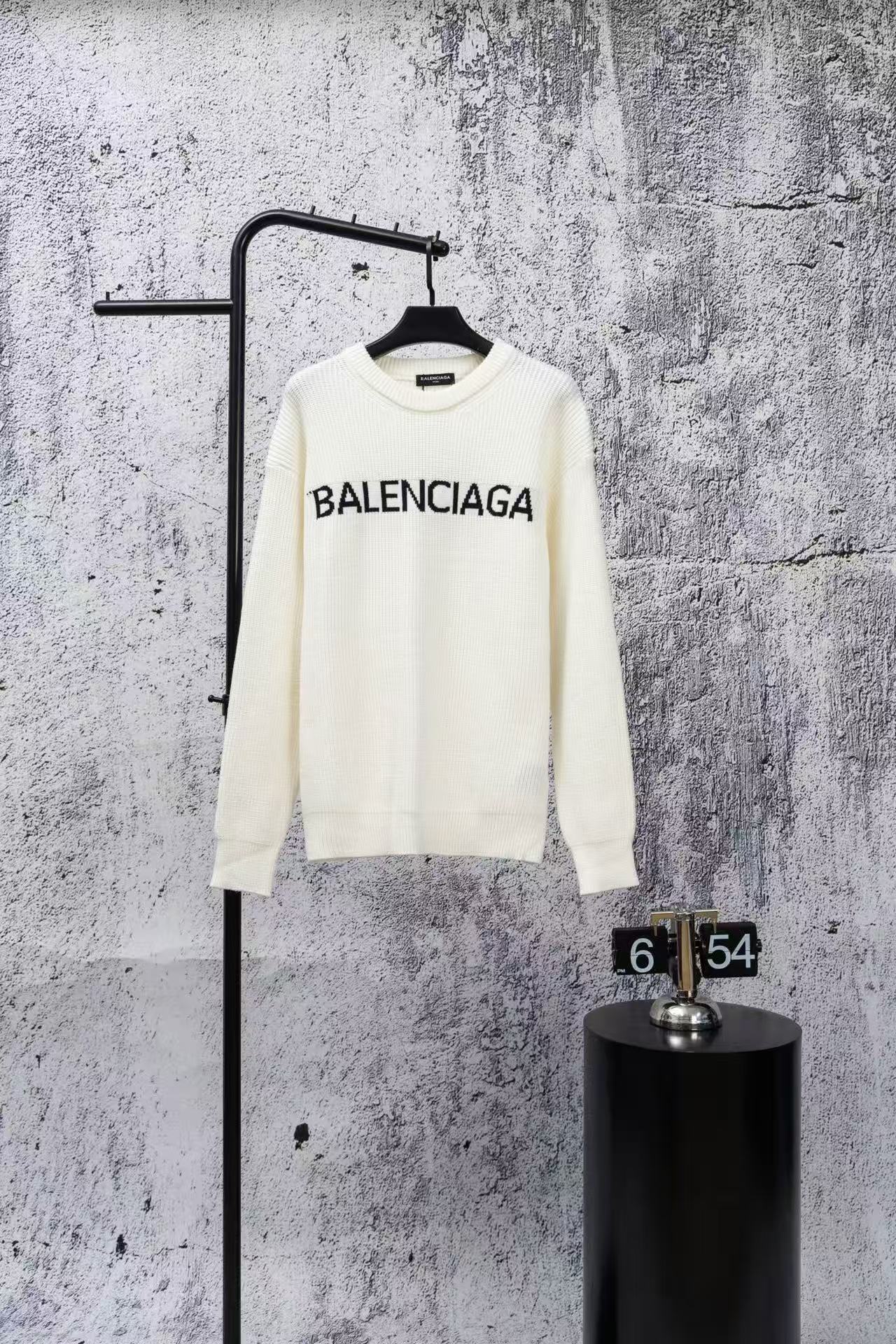Balenciaga Hoodie — 5dad8821 angle 1
