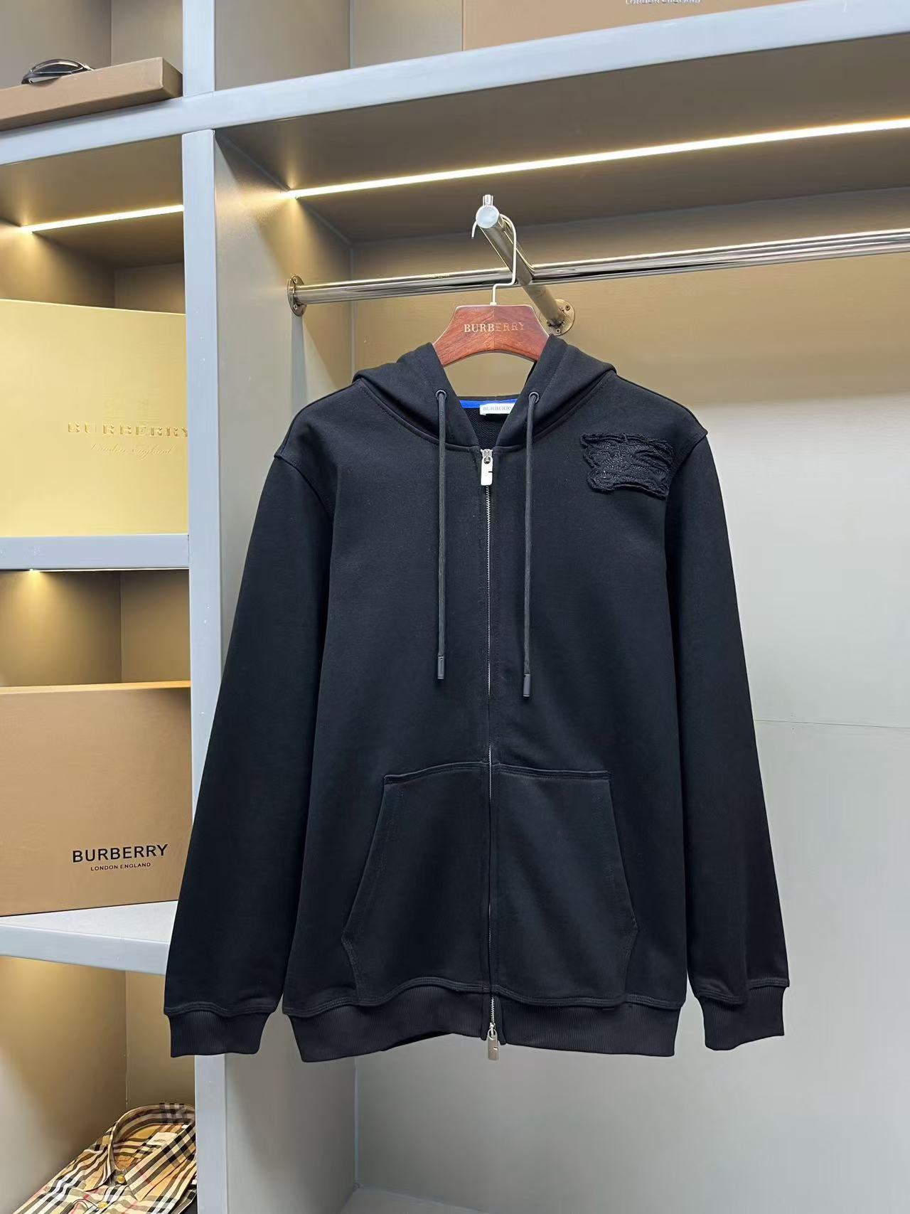 Burberry Hoodie — 356fb3e5 angle 1