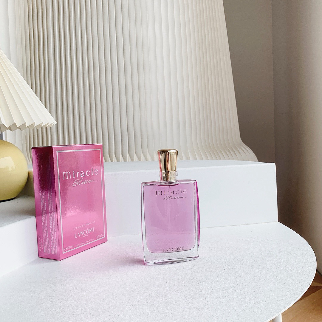 Cologne d517d0f2 Angle 1