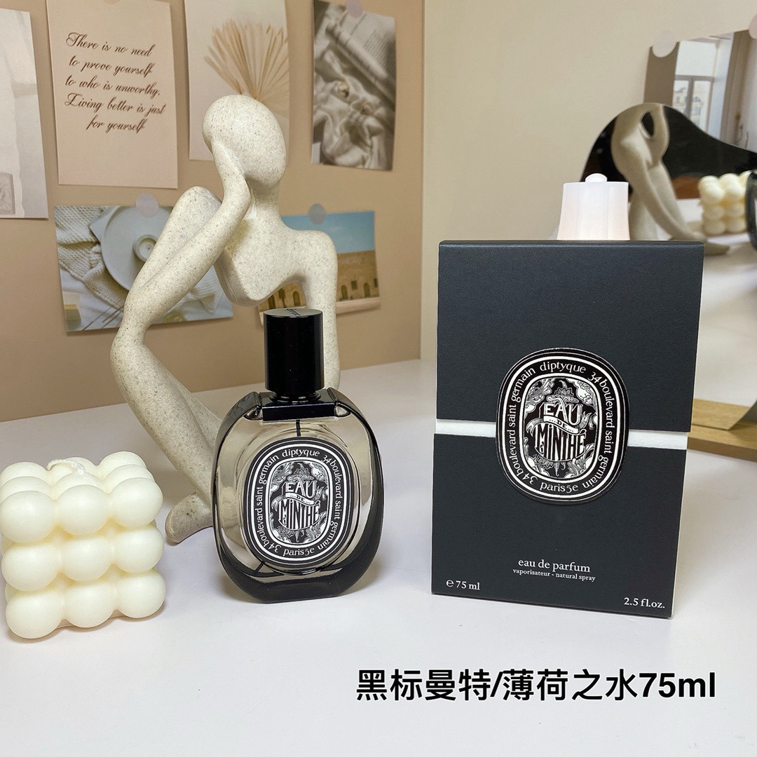 Cologne cb877bd6 Angle 1