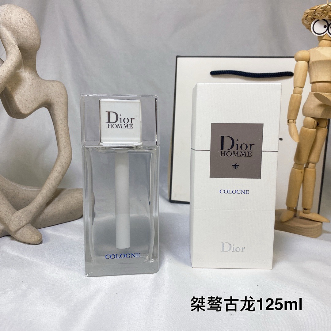 Cologne 915ceda4 angle 1