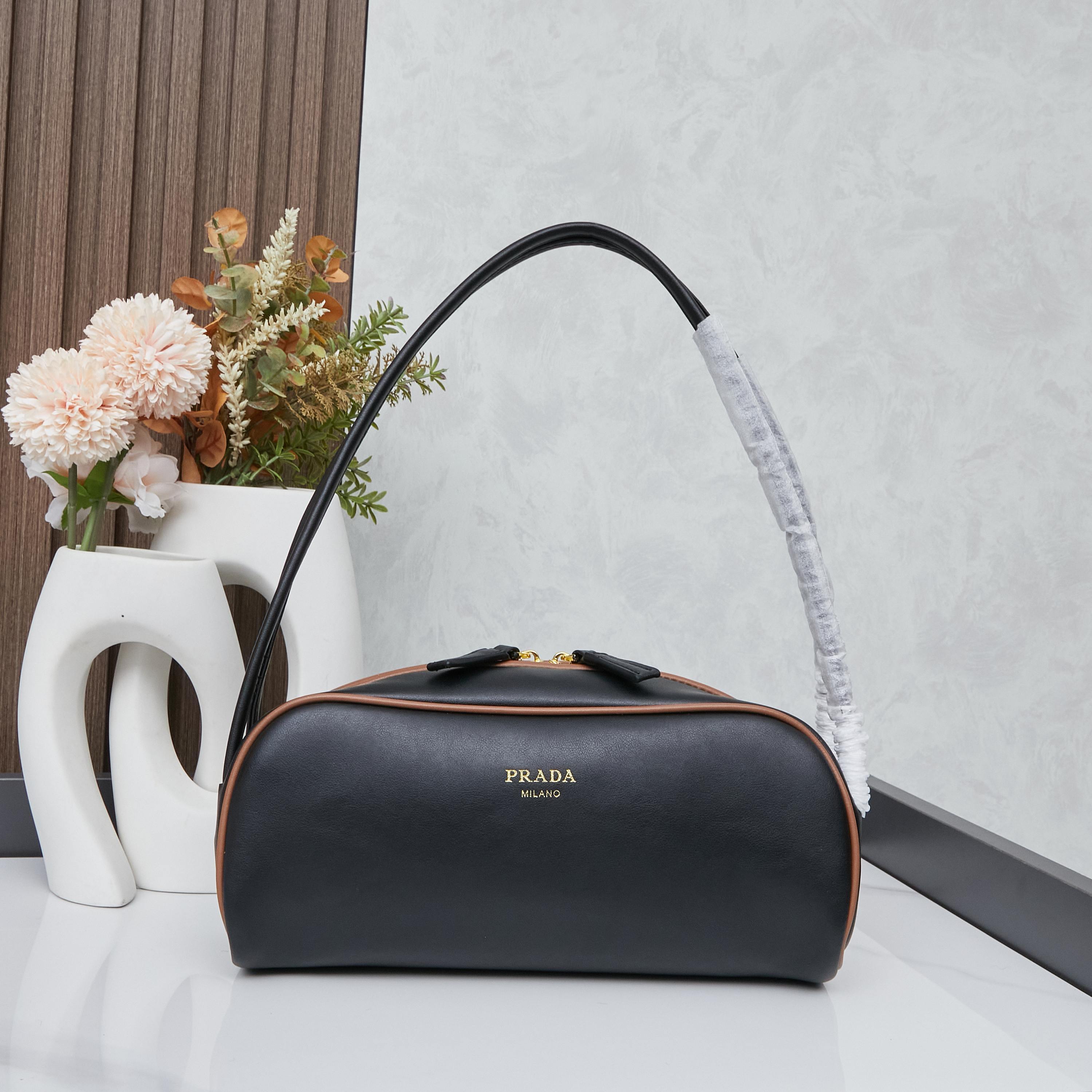 Designer Bags Prada — 4 angle 1