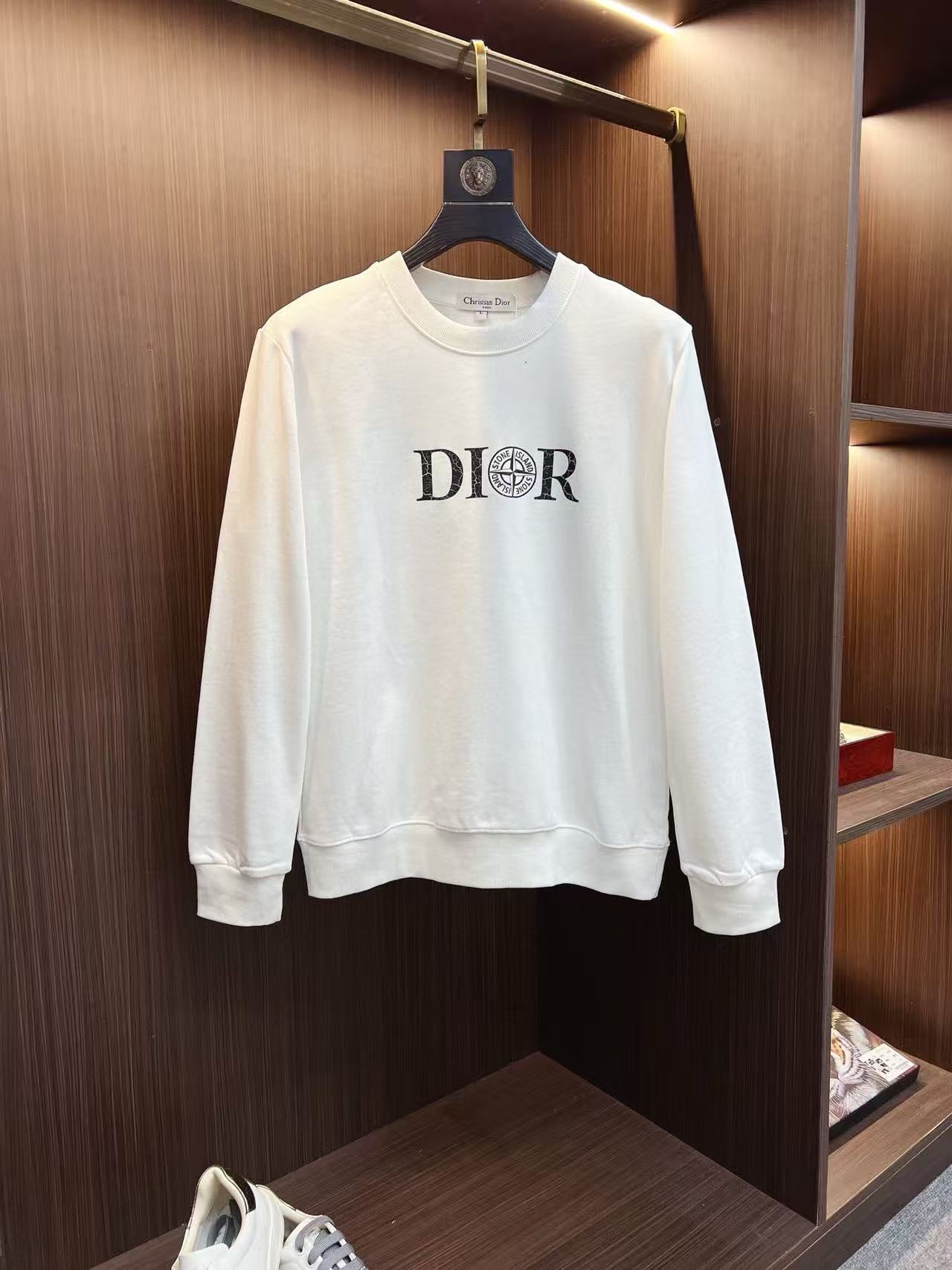 Dior Hoodie — 3d124b32 angle 1