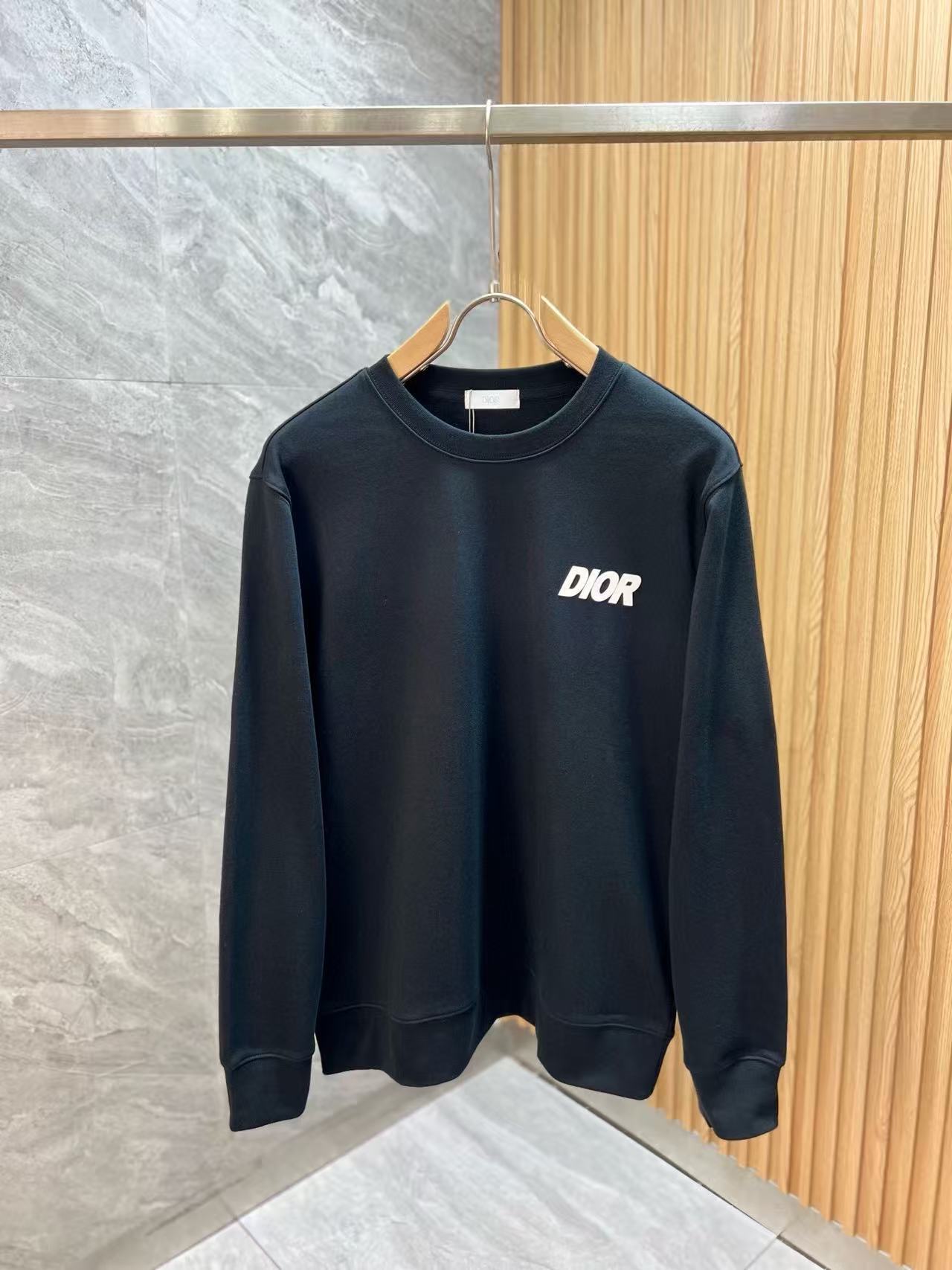 Dior Hoodie — 4f976ad6 angle 1