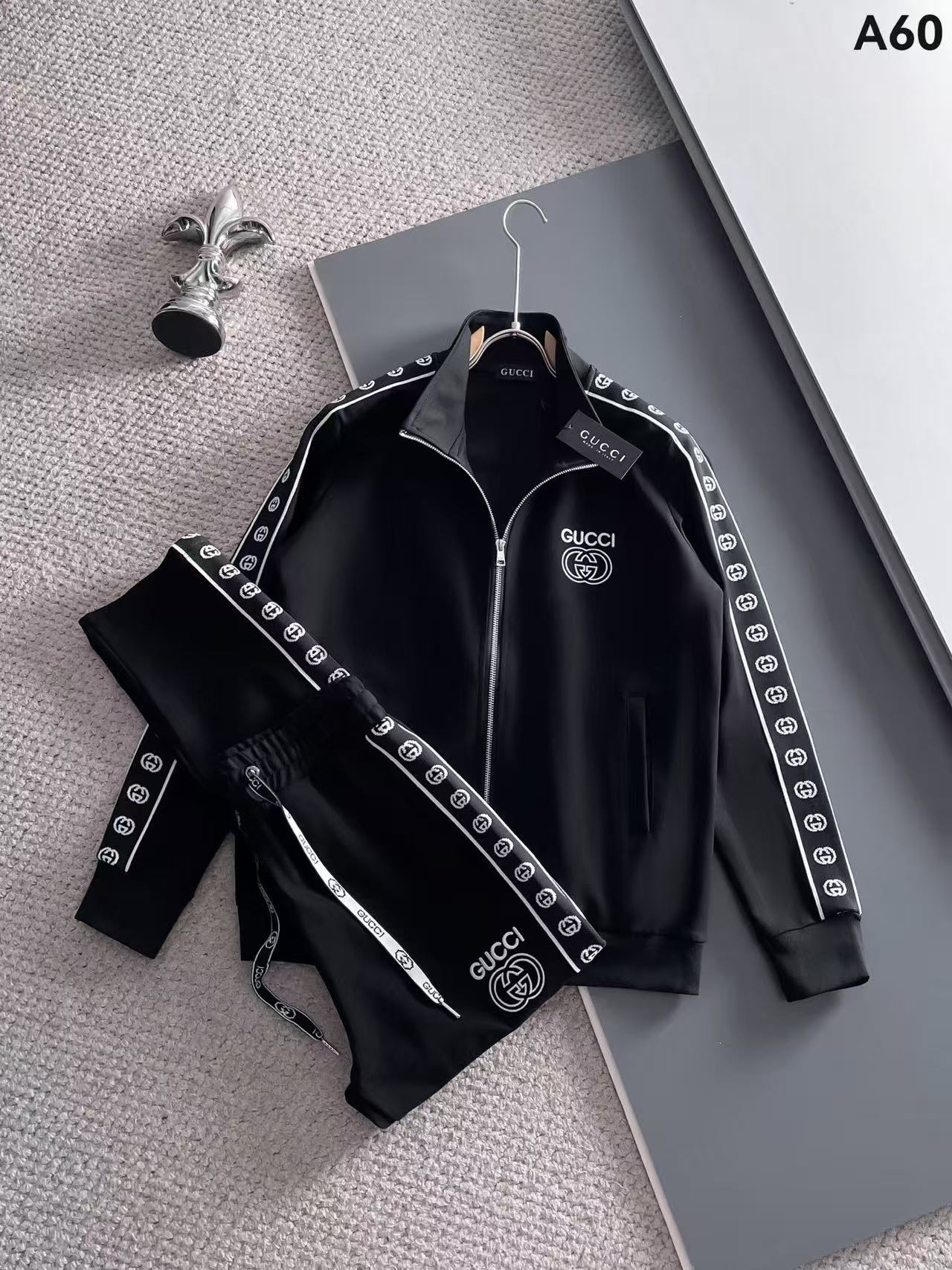 Gucci Hoodie — 36ce3b0a angle 1