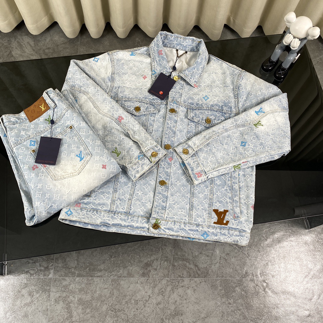 Louis Vuitton Hoodie — 0da15d16 angle 1