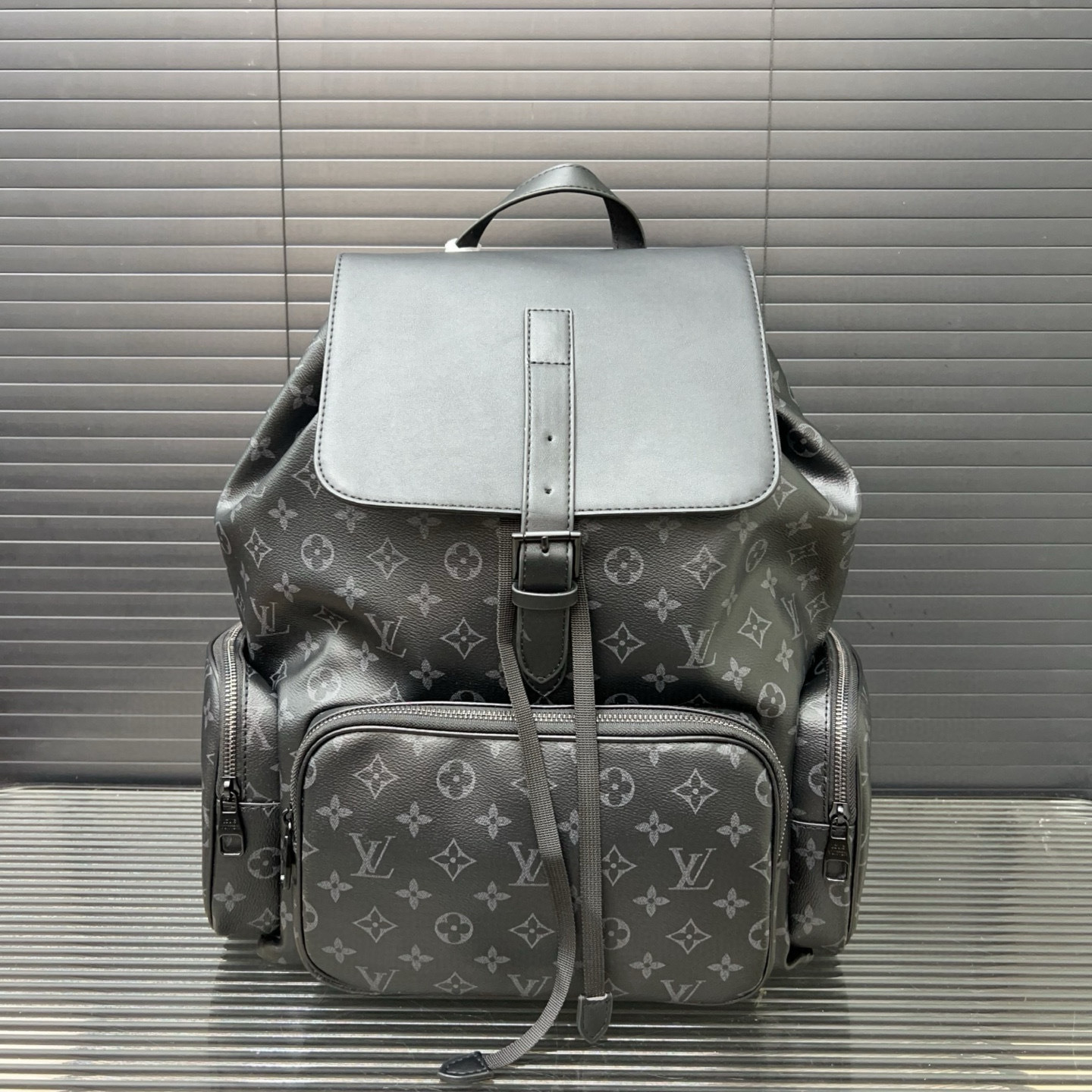Mens Bags — a1650ddf angle 1