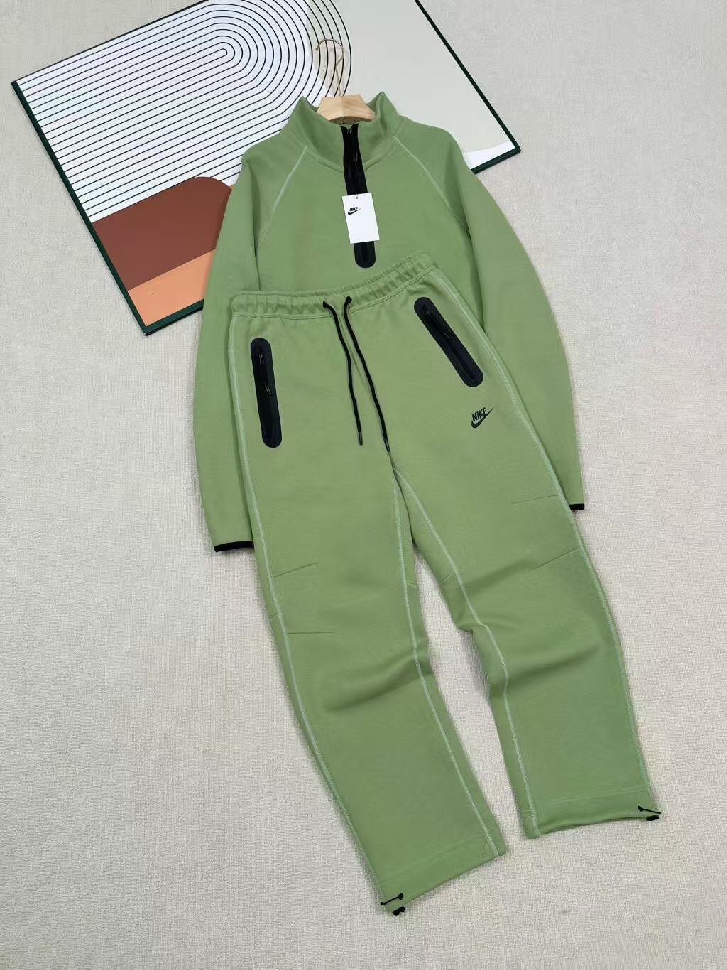 Nike Hoodie — 23cbef22 angle 1