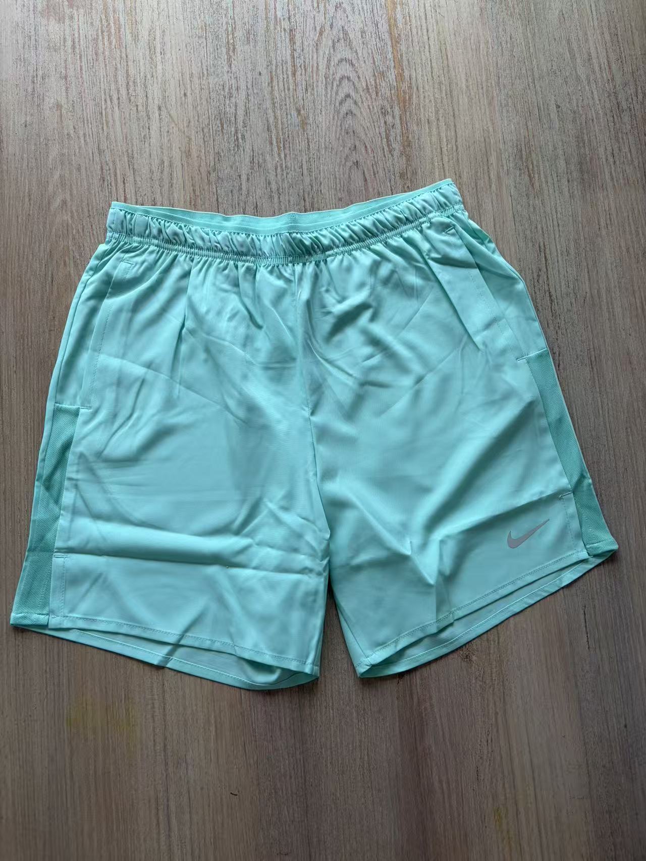 Nike Pants — b77e7740 angle 1