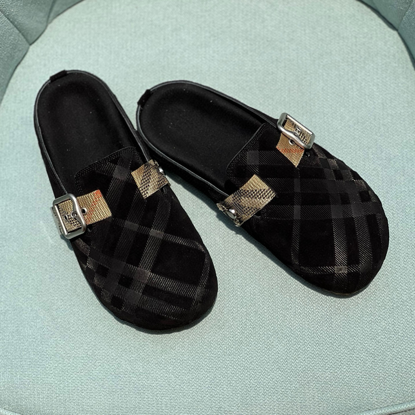 Shoe Burberry shoes — 2037d9cb angle 1