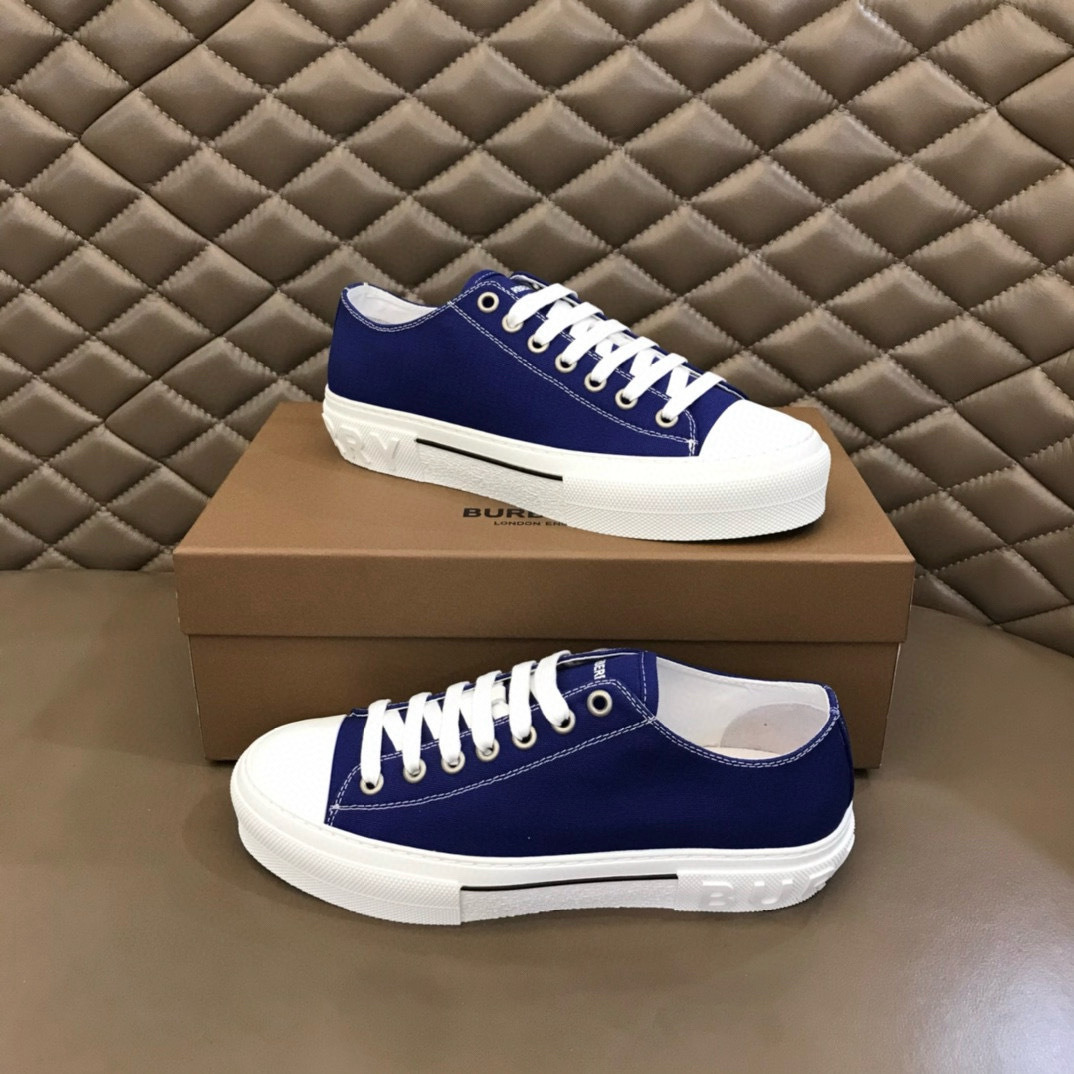 Shoe Burberry shoes — 8627b4a6 angle 1