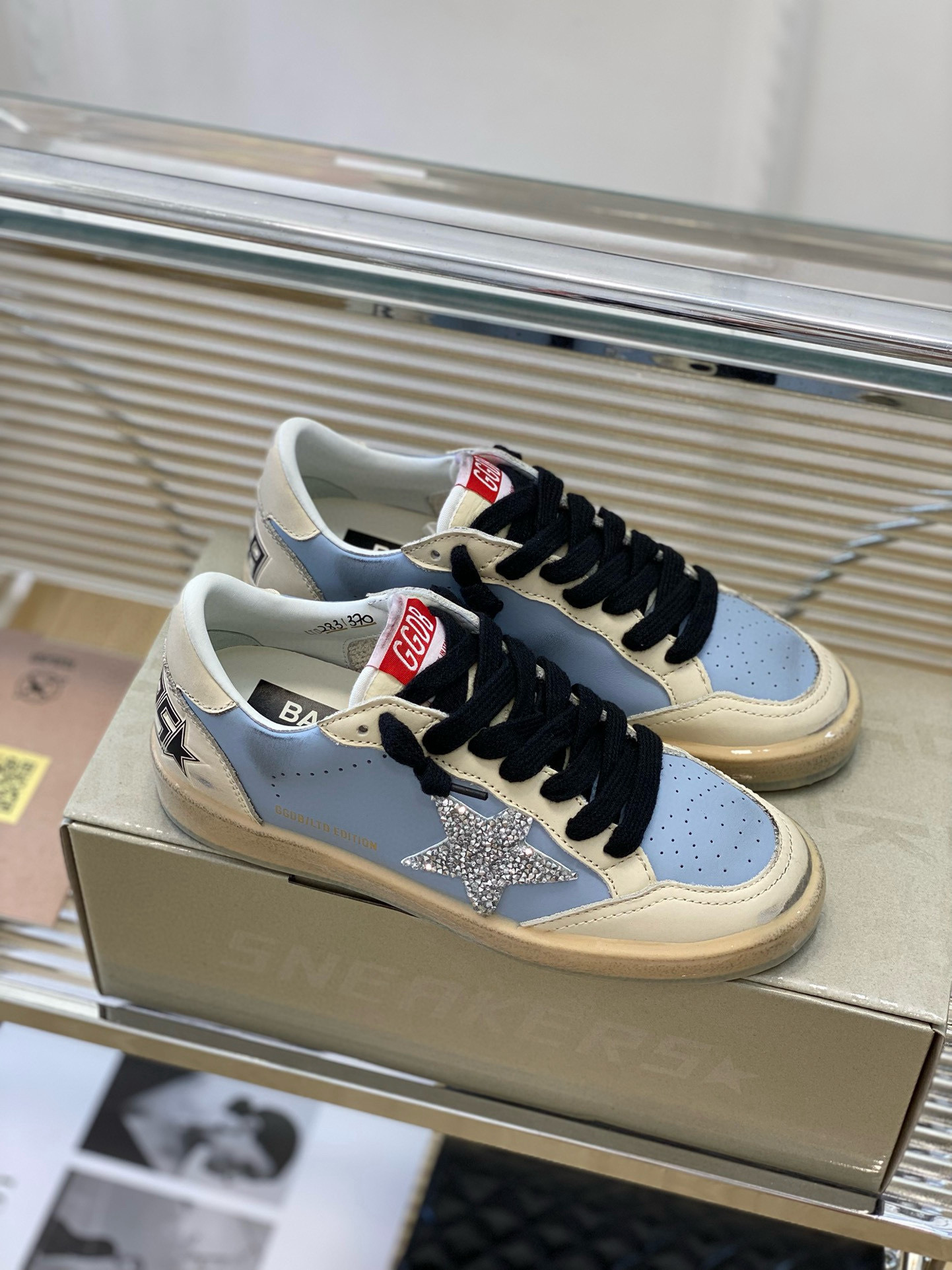 Shoe Golden Goose shoes — 8540e665 angle 1