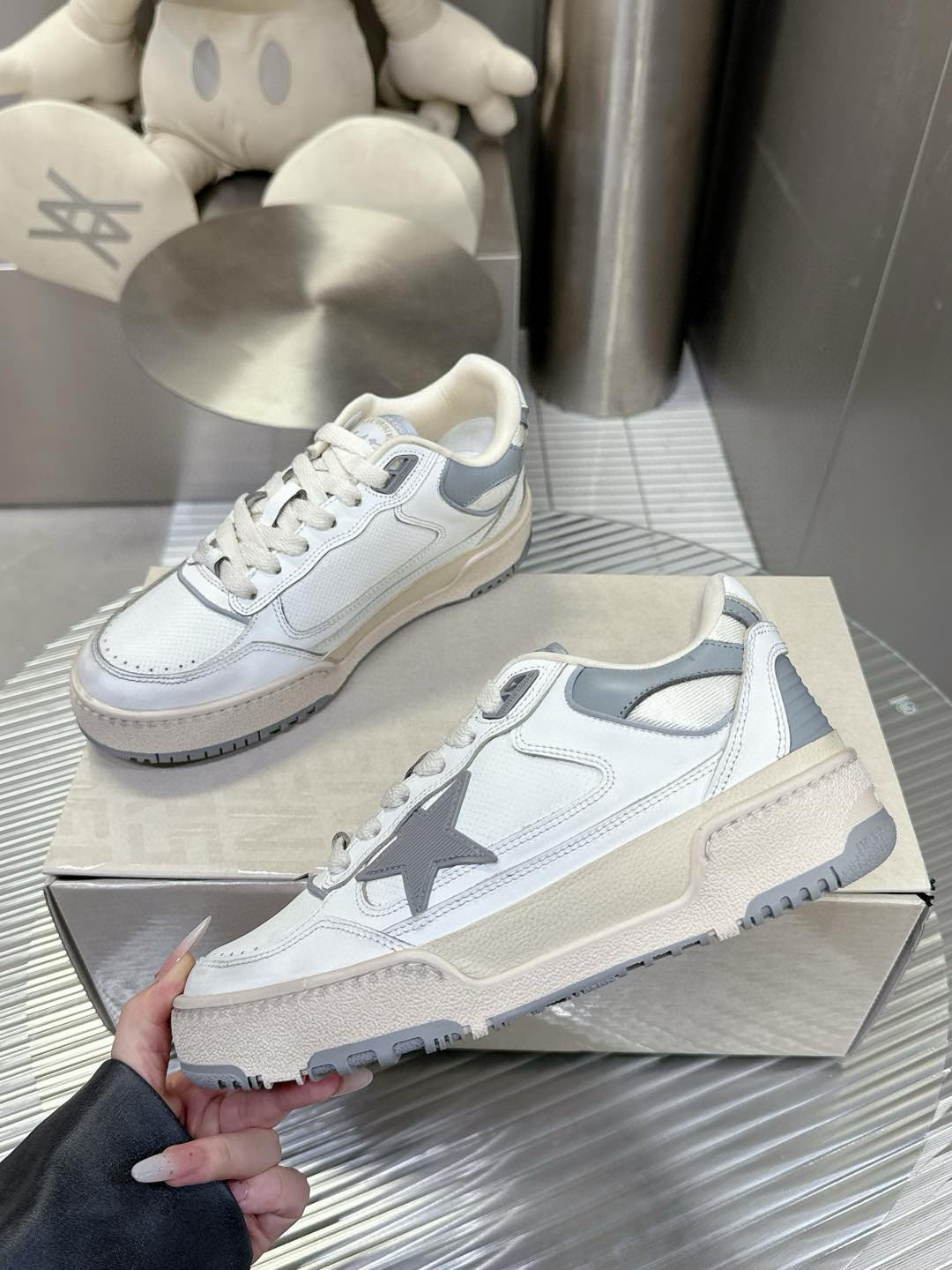 Shoe Golden Goose shoes — 8fb46d09 angle 1