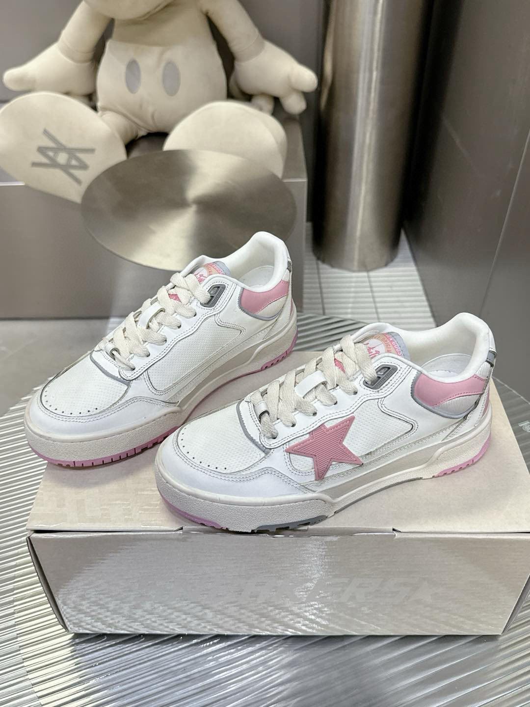 Shoe Golden Goose shoes — 9b3262d2 angle 1