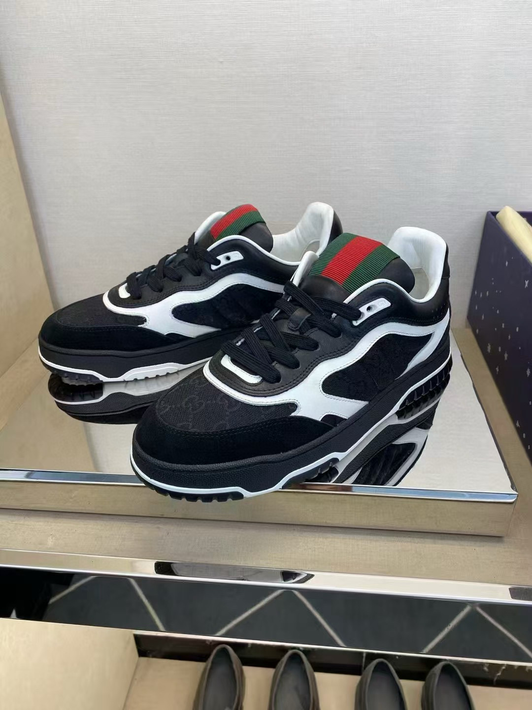 Shoe GUCCI shoes — 4d674842 angle 1
