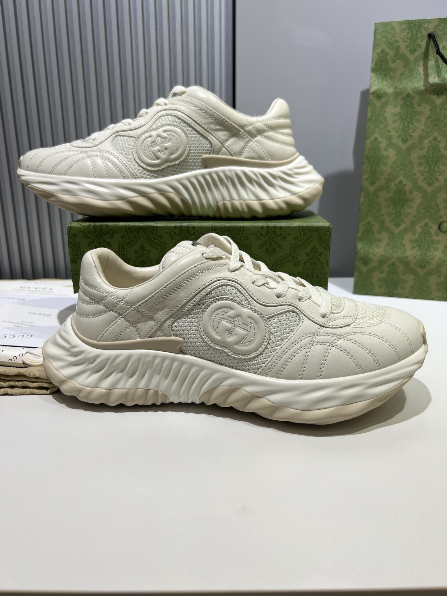 Shoe GUCCI shoes — 86ca2427 angle 1