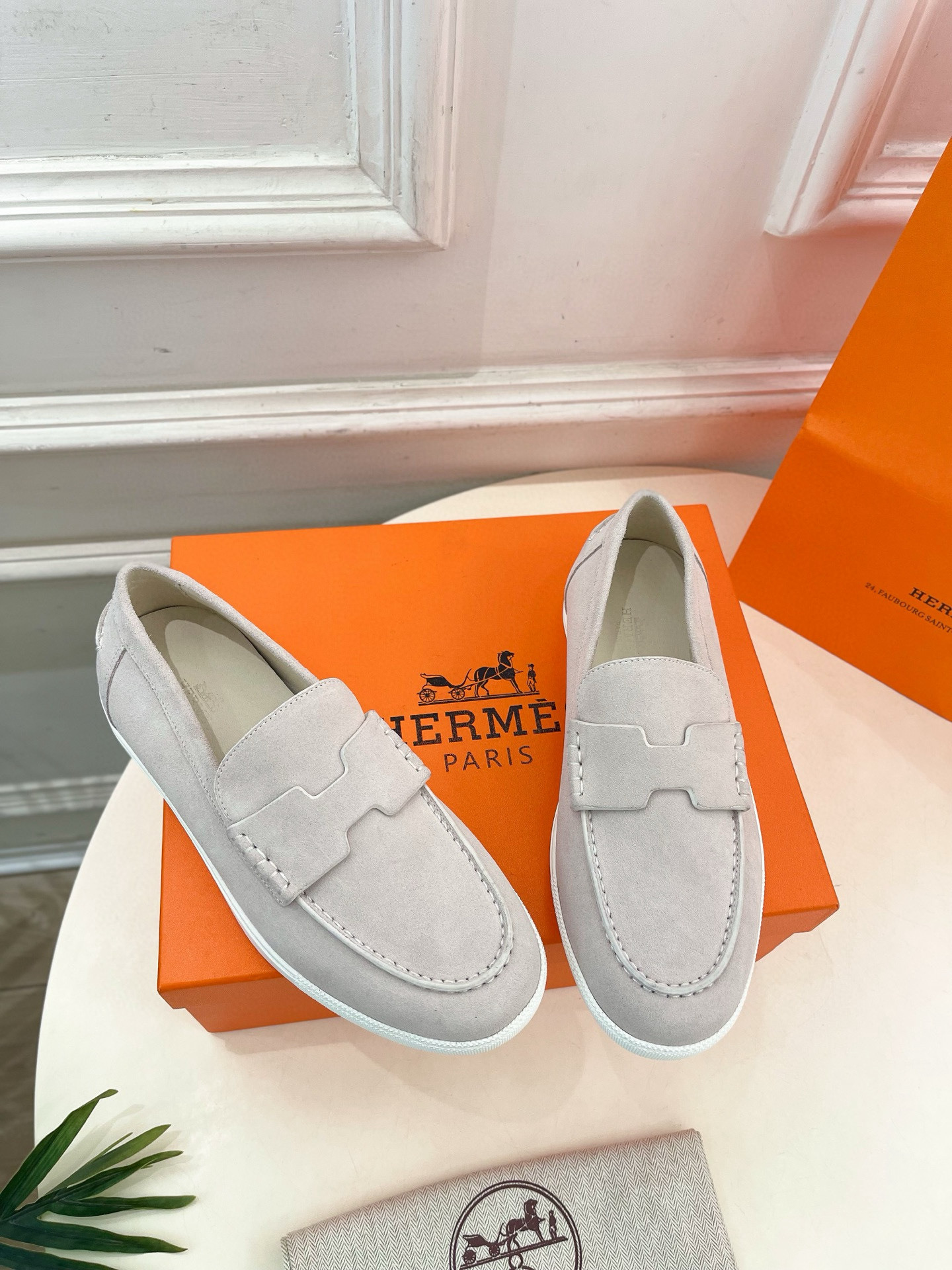 Shoe Hermès shoe — 00f62517 angle 1
