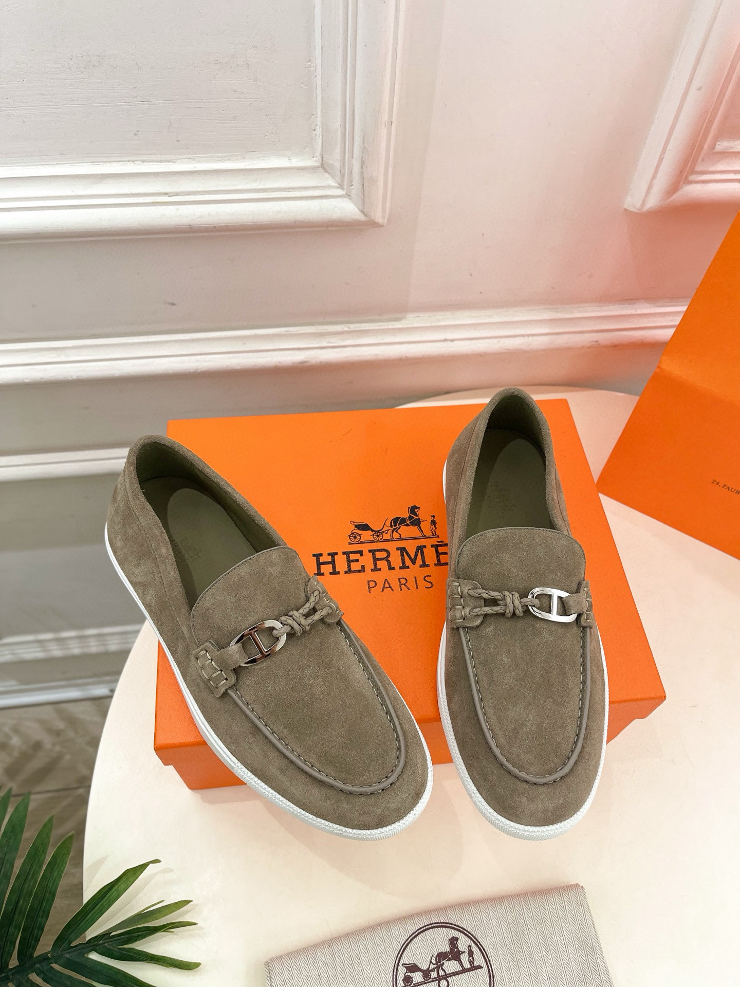 Shoe Hermès shoe — 486ee582 angle 1