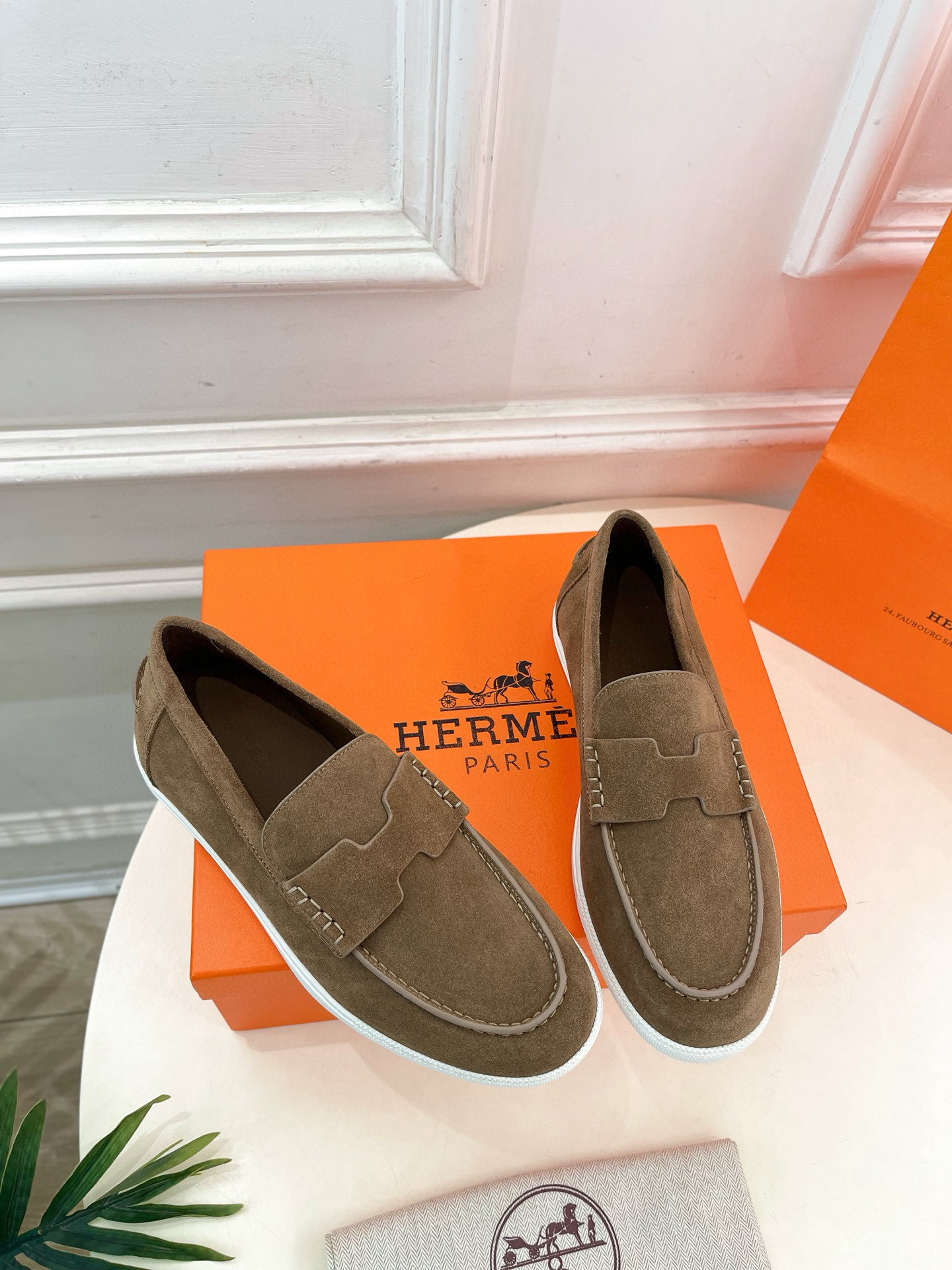 Shoe Hermès shoe — bac1b097 angle 1