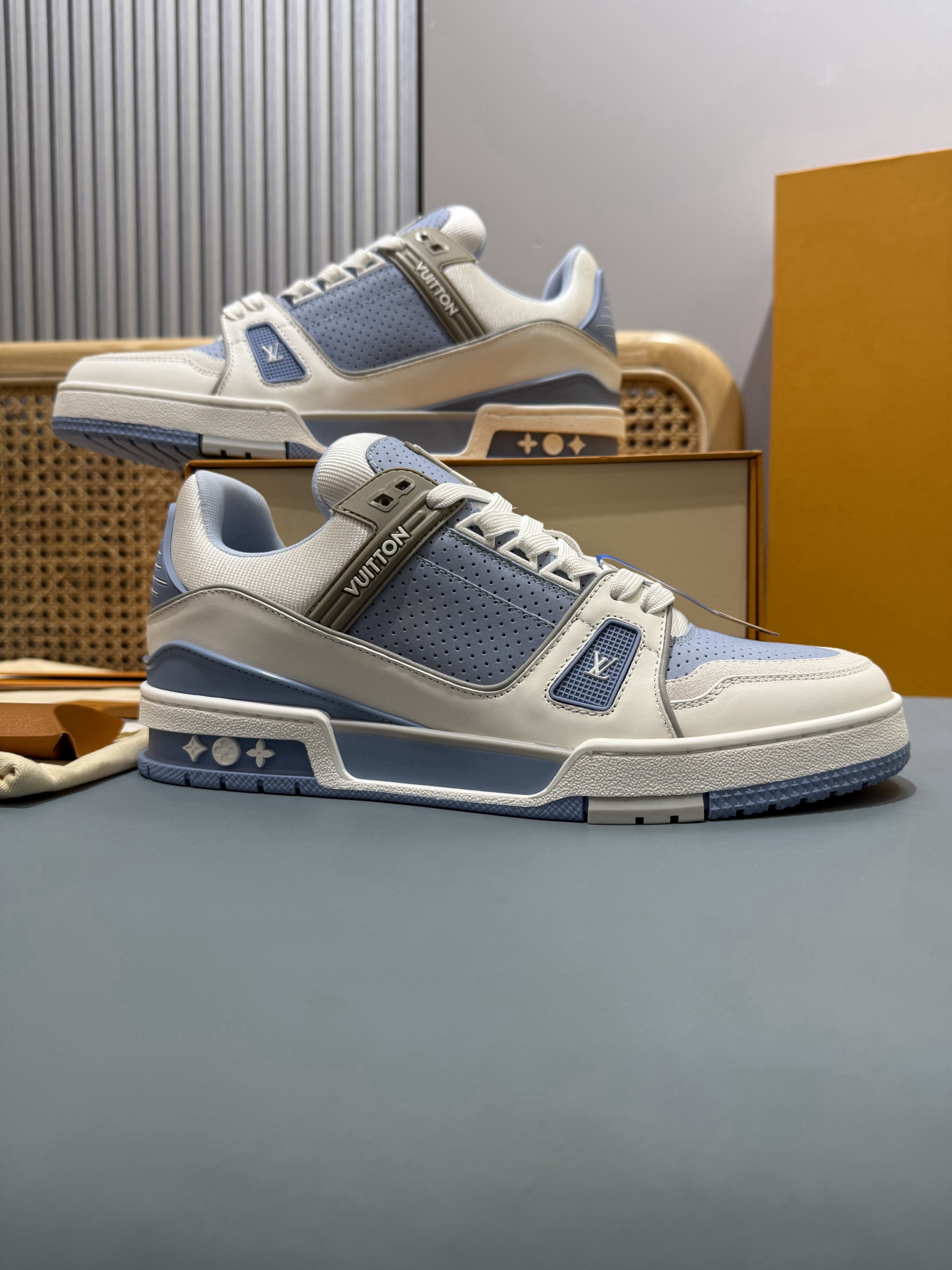 Shoe Louis Vuitton Shoes — 23b3f803 angle 1