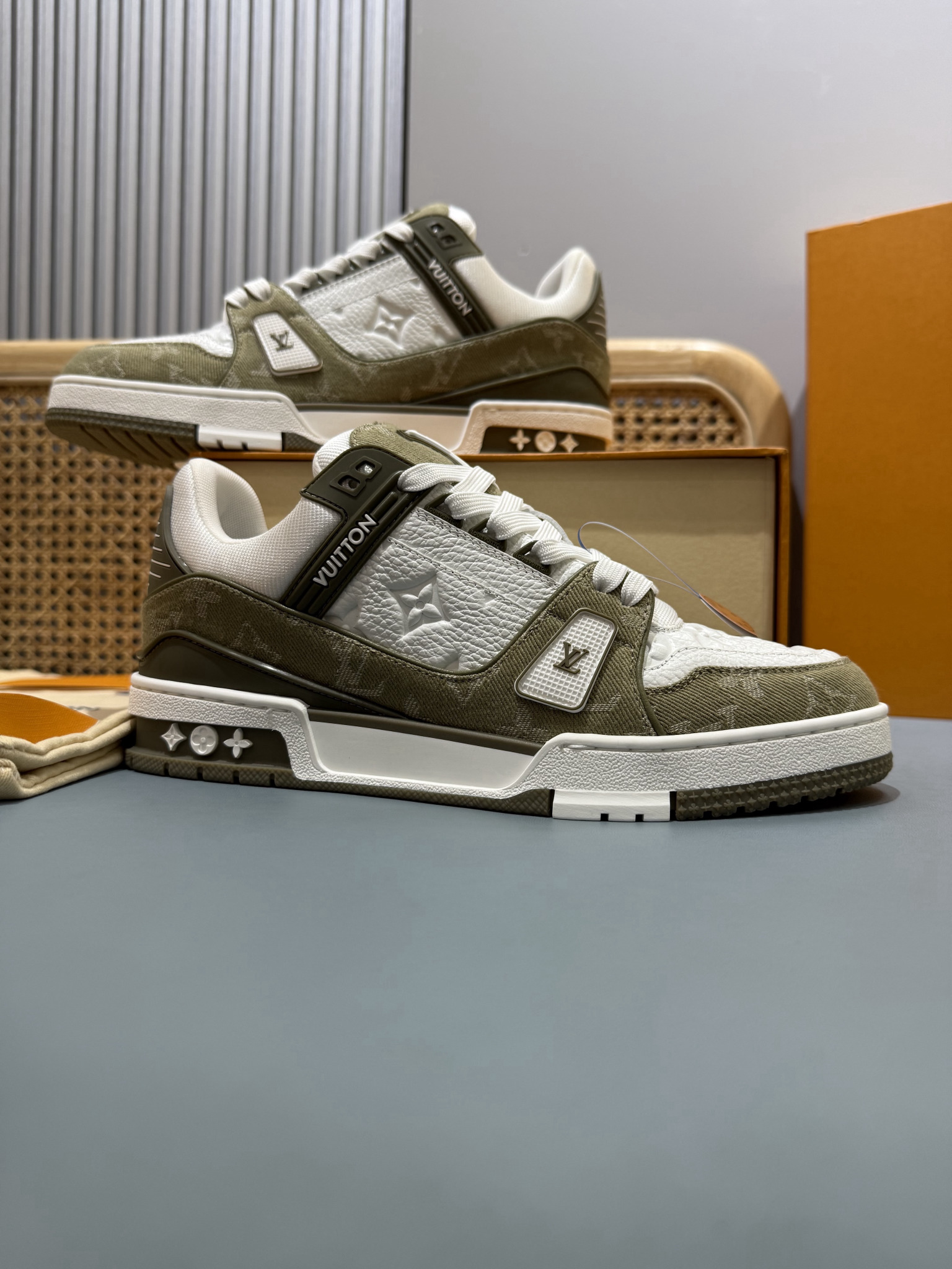 Shoe Louis Vuitton Shoes — 2565f55f angle 1