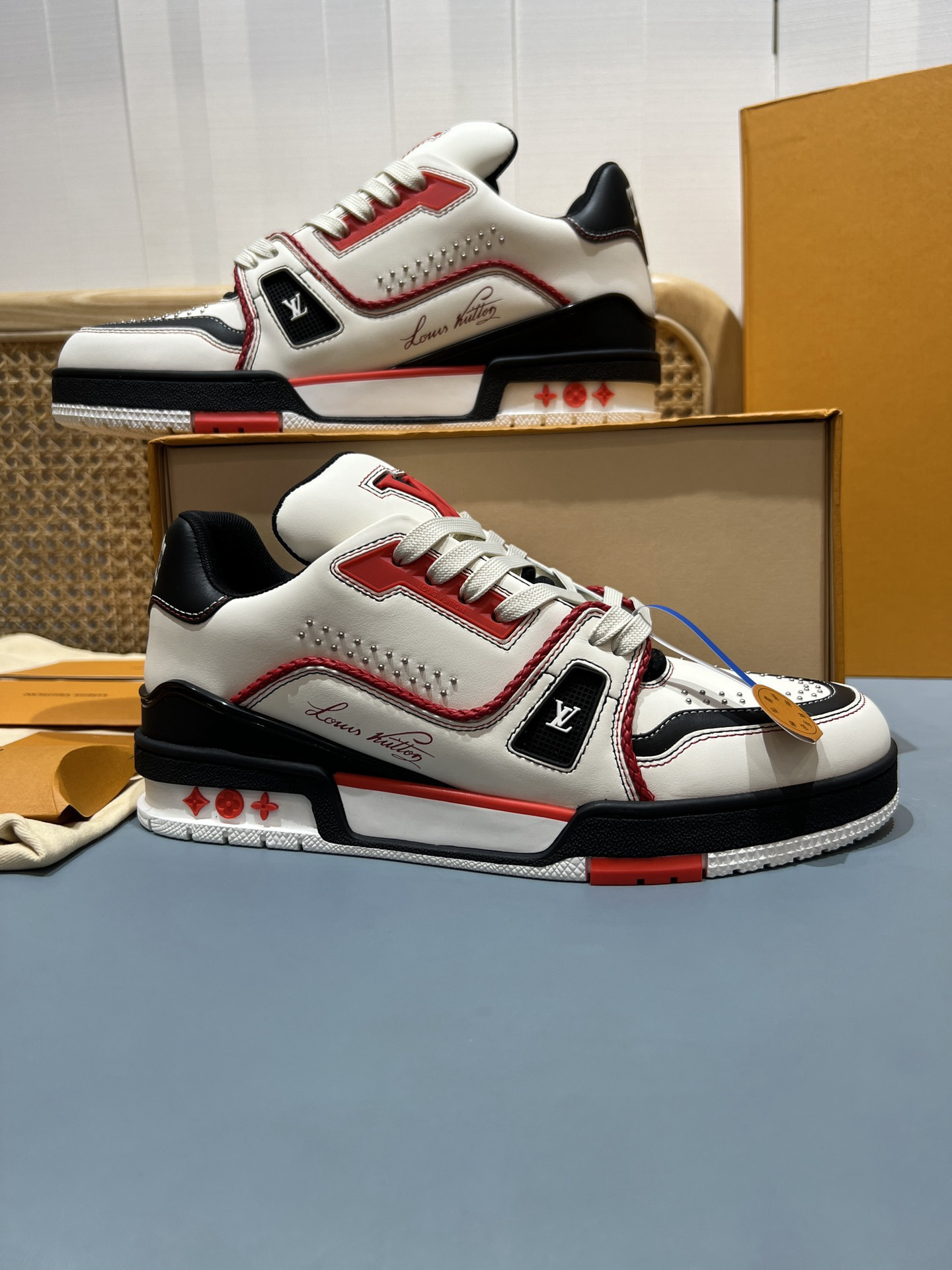 Shoe Louis Vuitton Shoes — bb824bdb angle 1