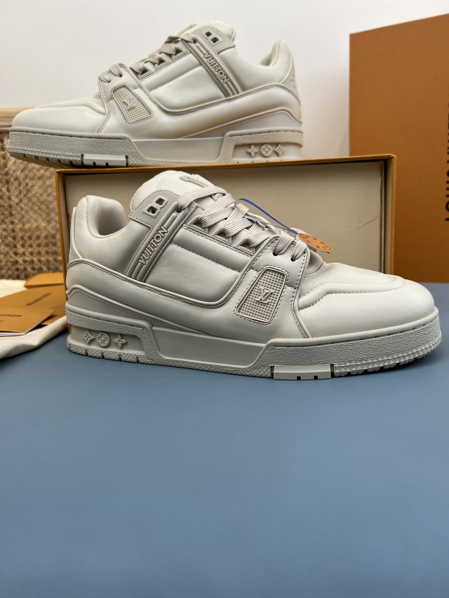 Shoe Louis Vuitton Shoes — e830d649 angle 1