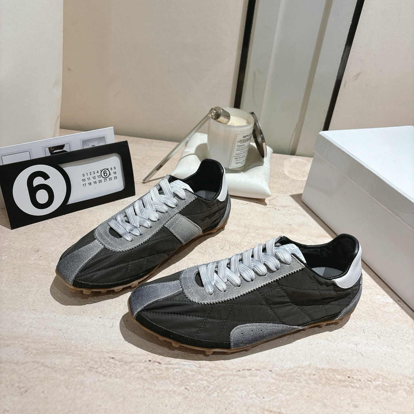Shoe Maison Margiela Shoes — 63654475 angle 1