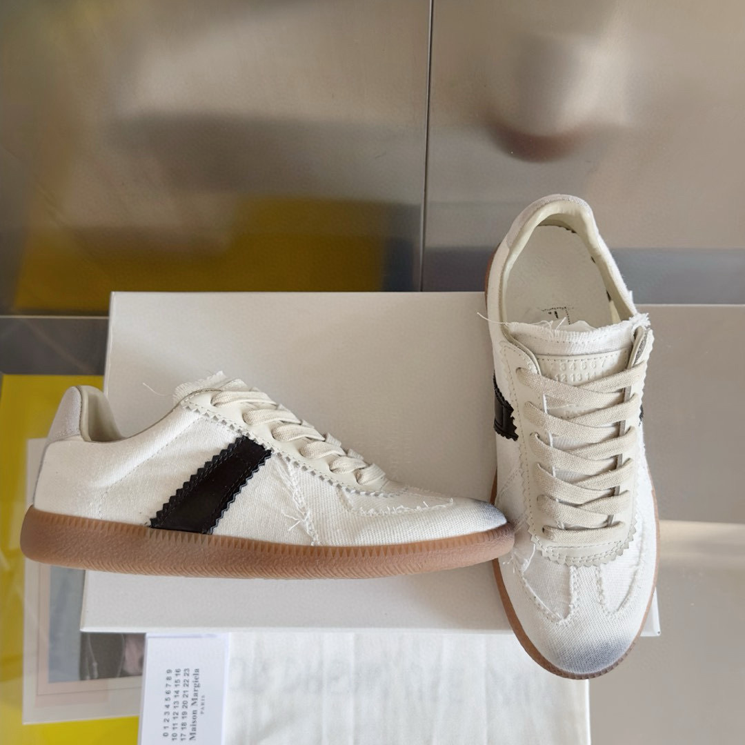 Shoe Maison Margiela Shoes — 68efff9d angle 1