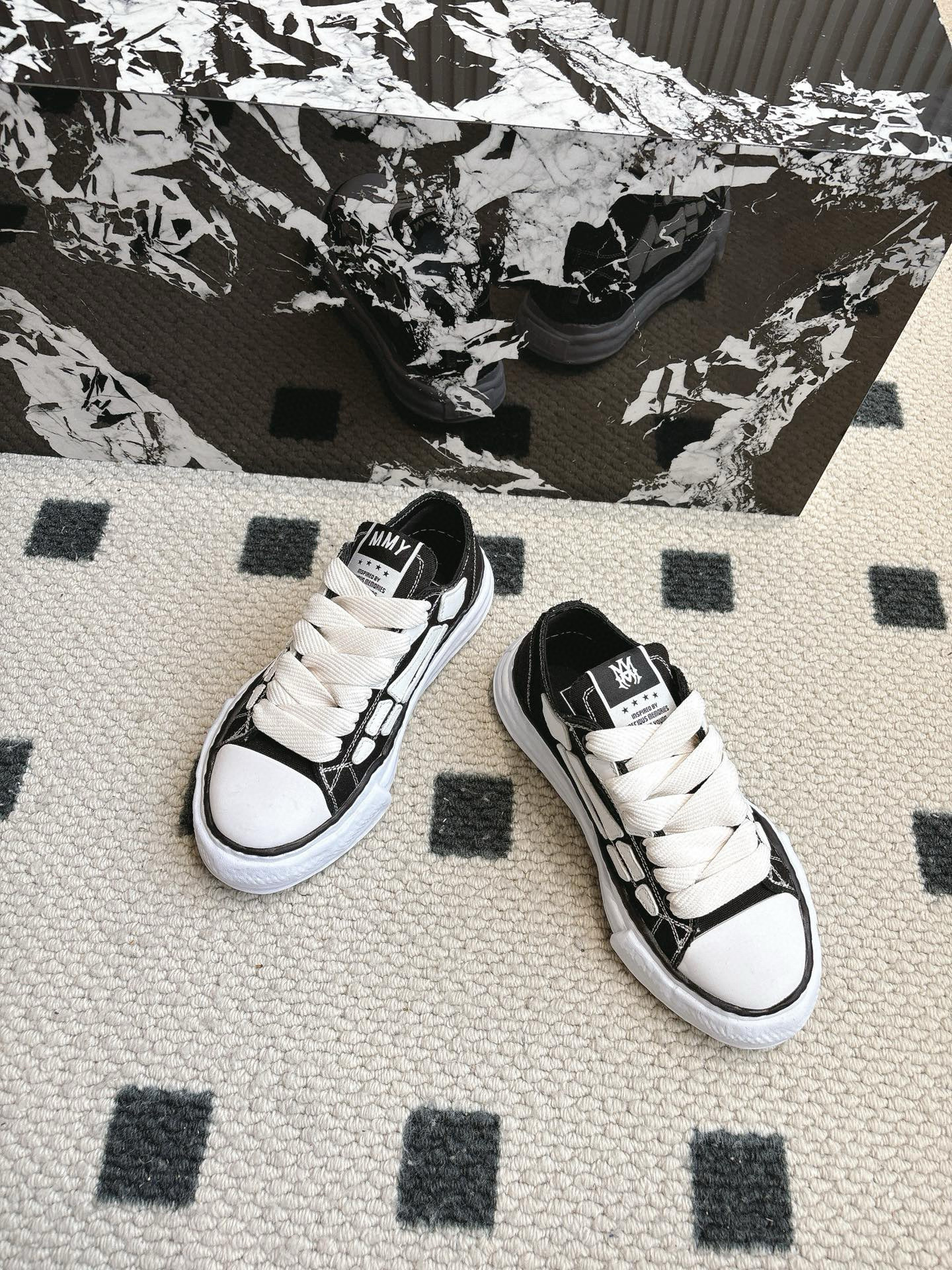 Shoe Maison MIHARA — e7ca2b8f angle 1