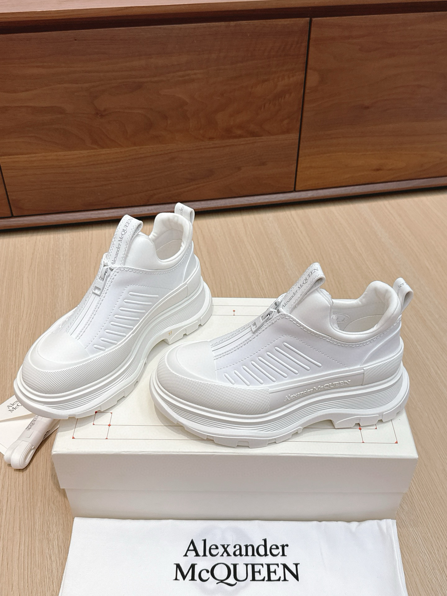 Shoe McQueen shoe — 6c938702 angle 1