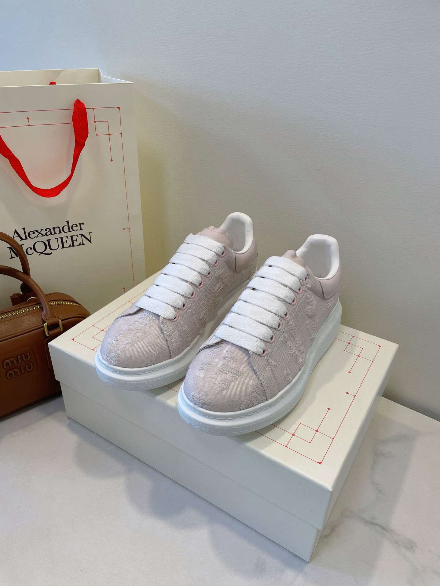 Shoe McQueen shoe — 96433cdf angle 1