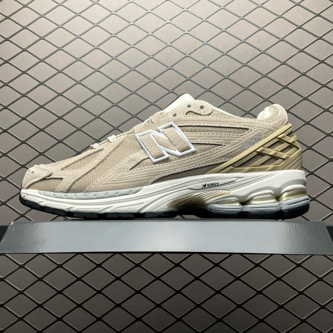 Shoe New Balance sneakers — 0704c582 angle 1
