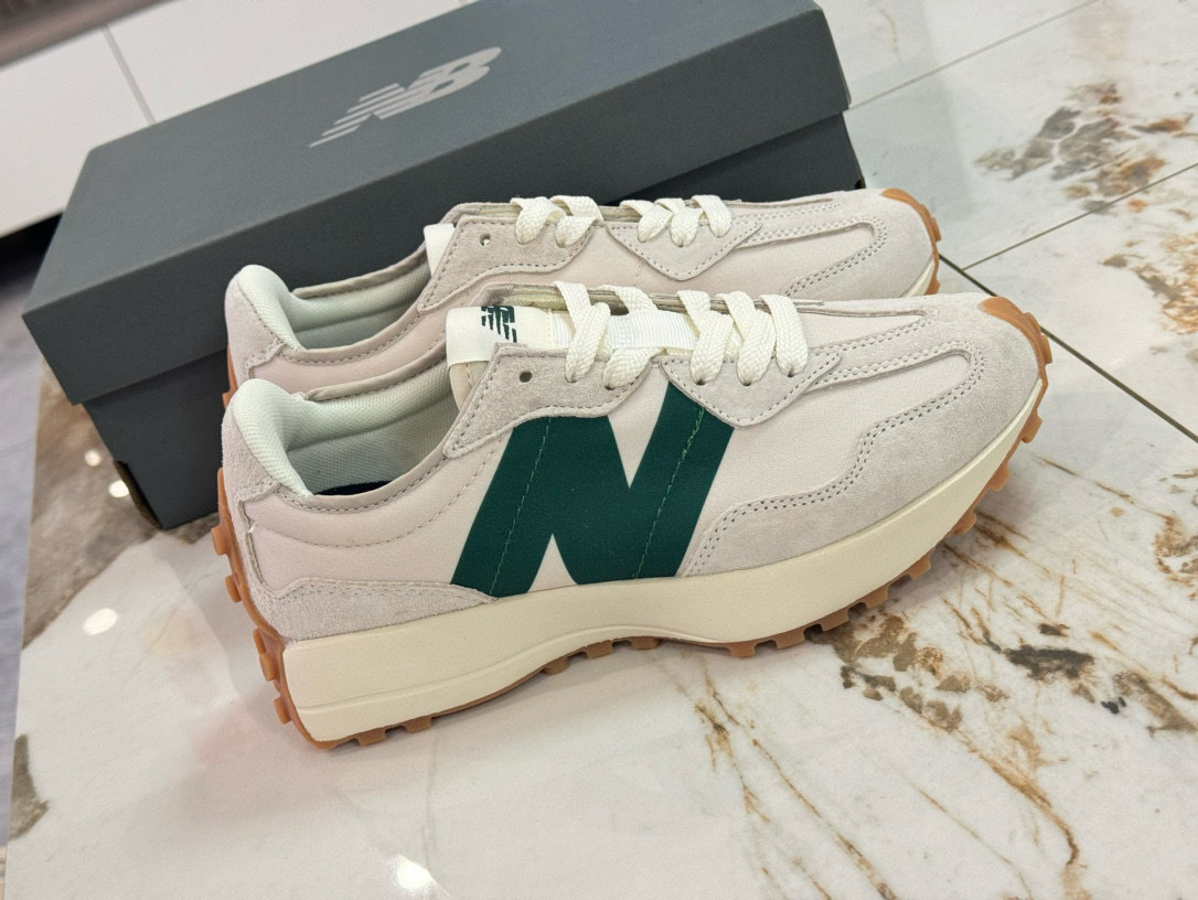 Shoe New Balance sneakers — b21d7287 angle 1