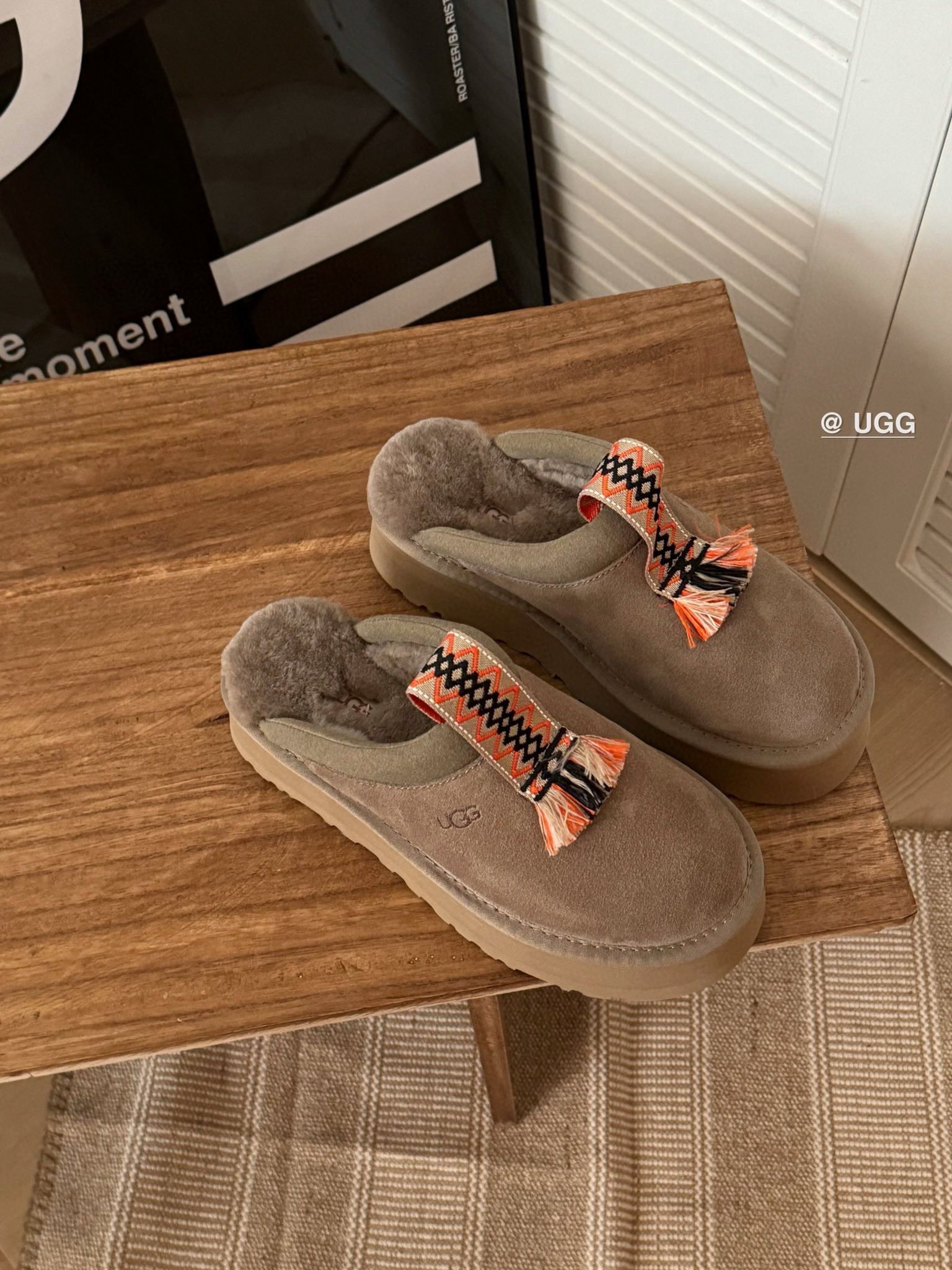 Shoe Ugg series — b3a8ce2d angle 1