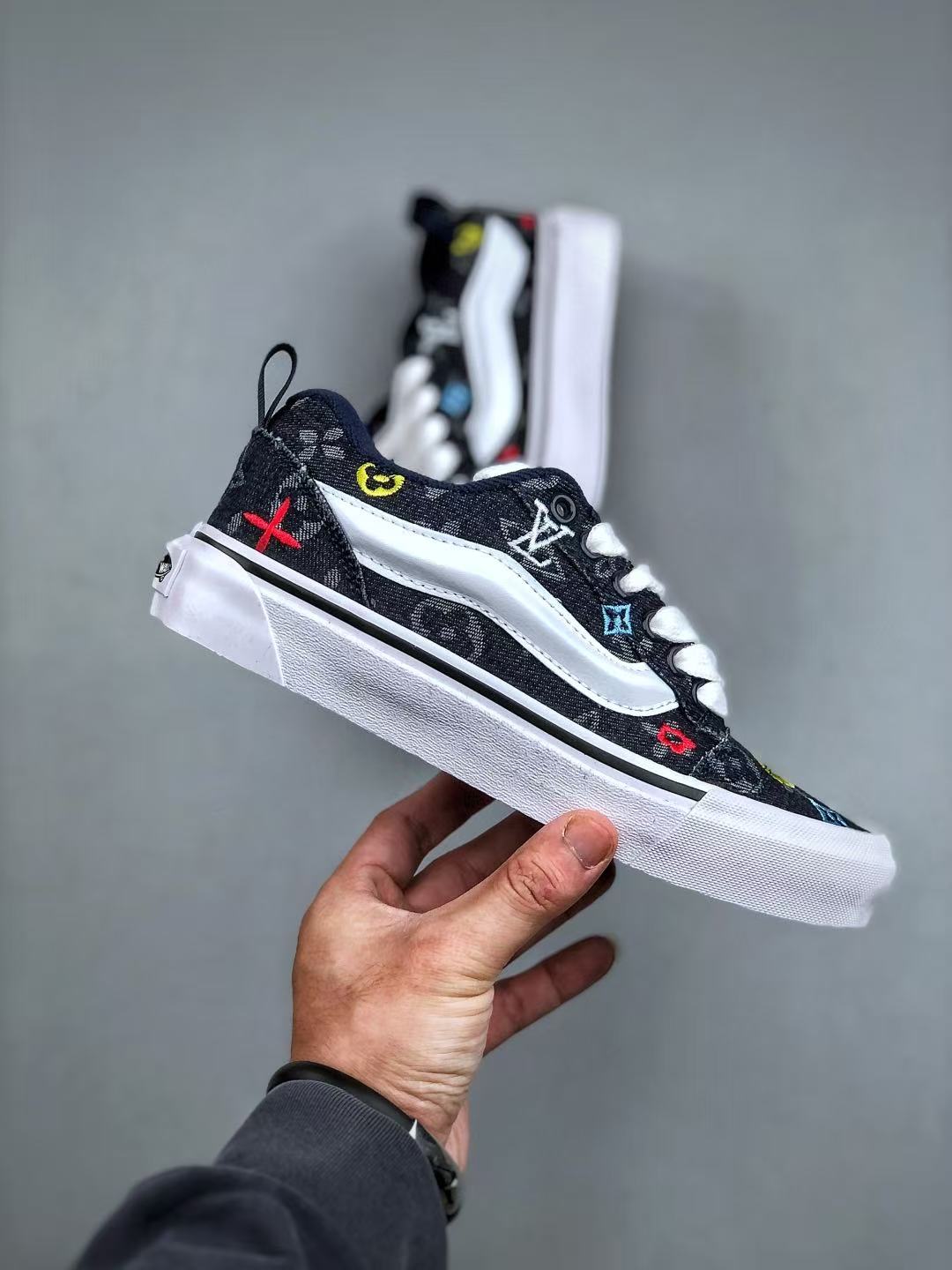 Shoe Vans Old Skool shoes — 1f077cdd angle 1
