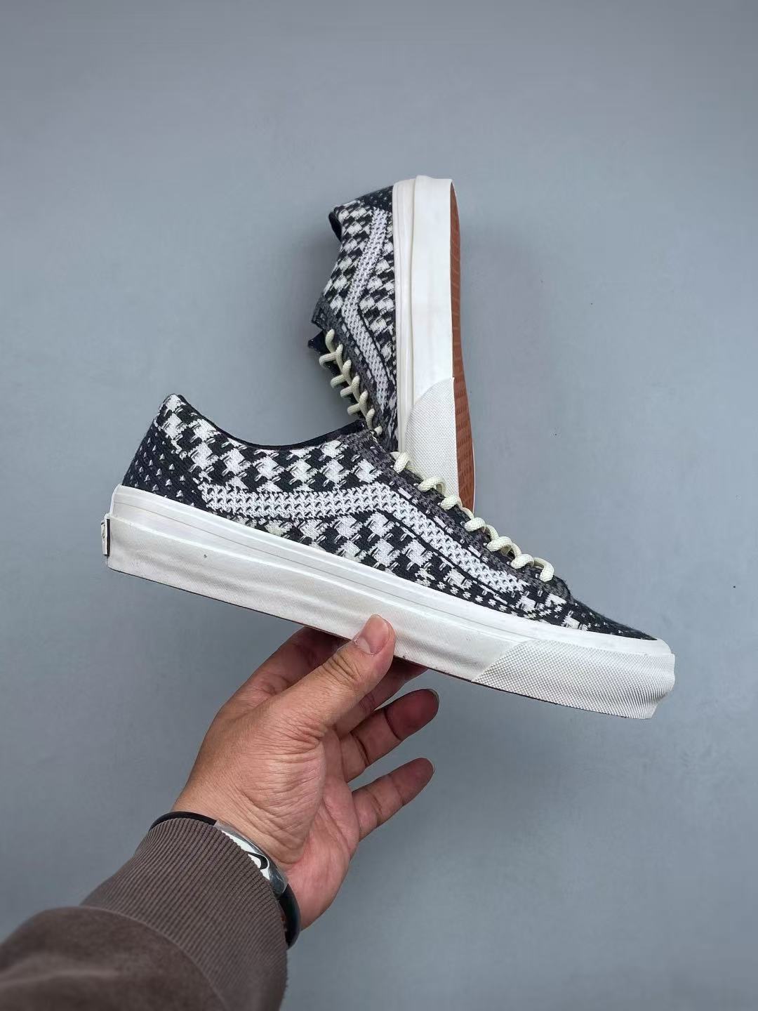 Shoe Vans Old Skool shoes — 4feeea76 angle 1