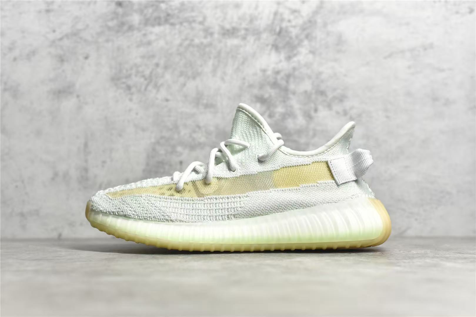 Shoe YEEZY — 0bbf09a1 angle 1