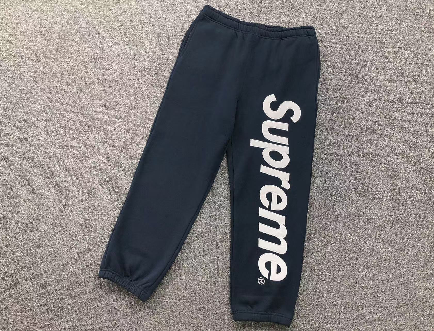 Supreme Hoodie — caa49498 angle 1
