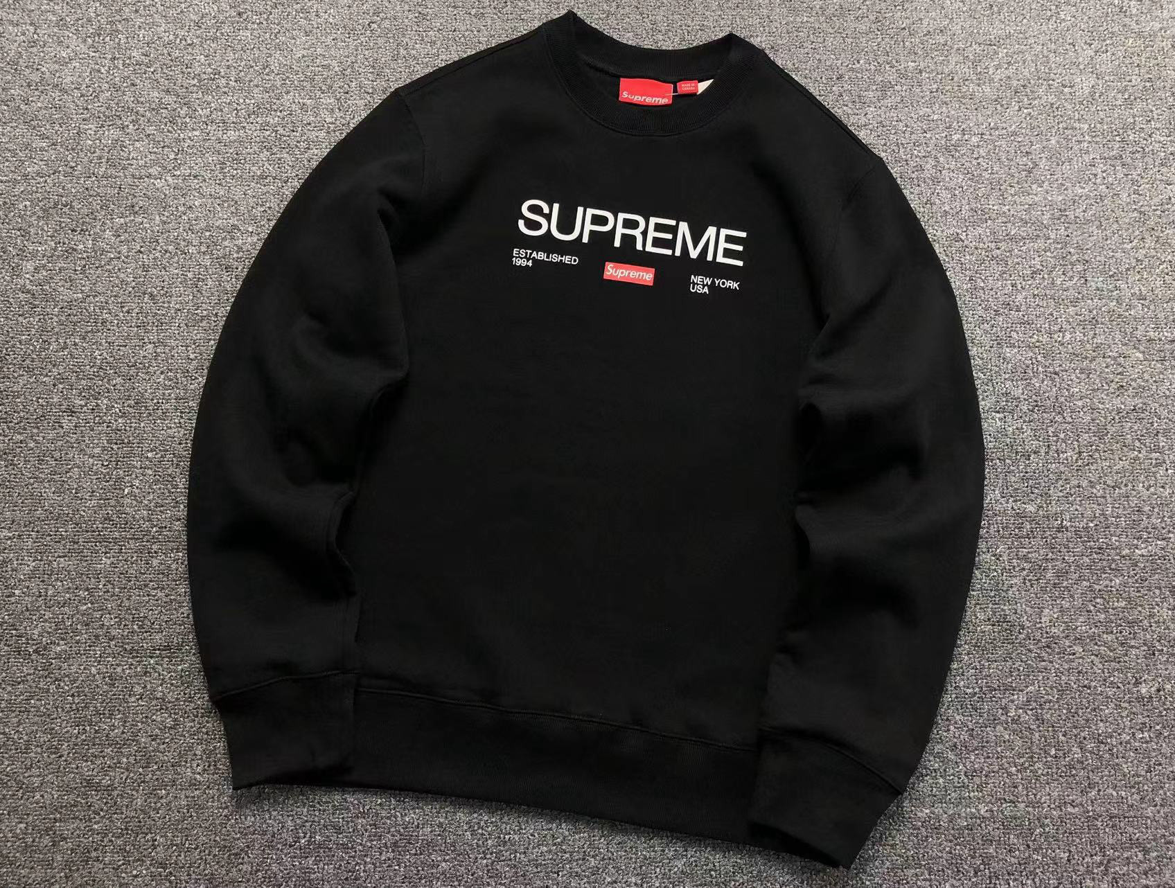 Supreme Hoodie — dd494377 angle 1