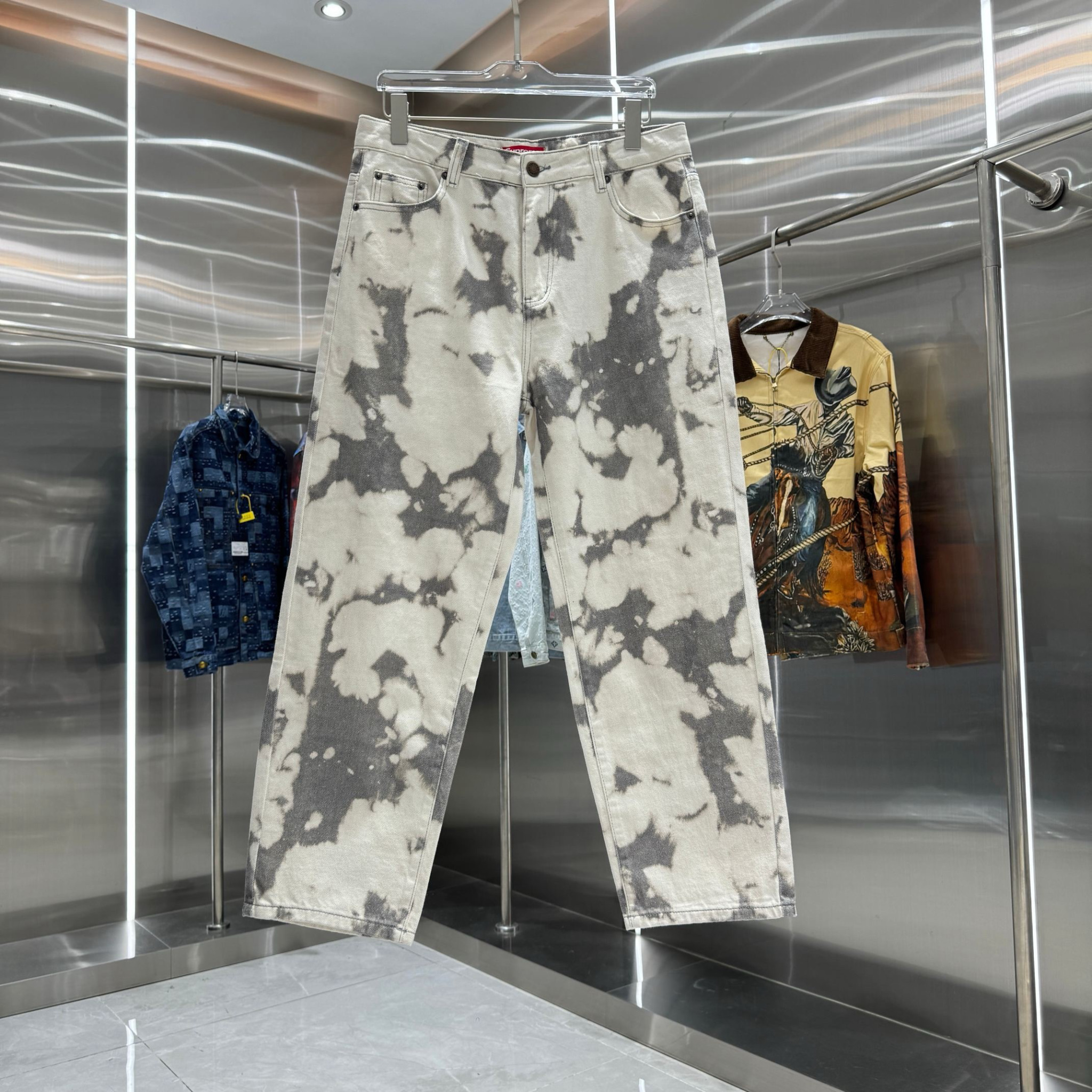 Supreme Pants — 34a3b687 angle 1
