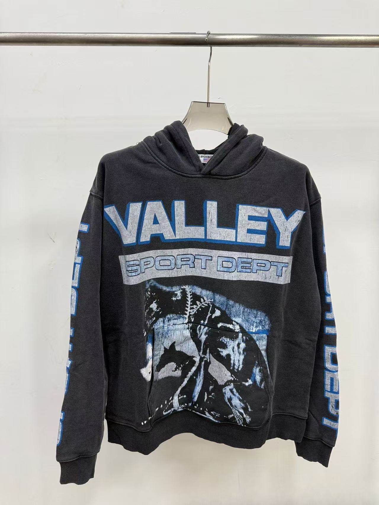 Valley T-Shirt — 8bf67f55 angle 1