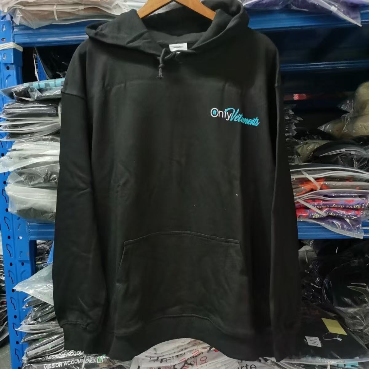 Vetements Hoodie — d310570f angle 1