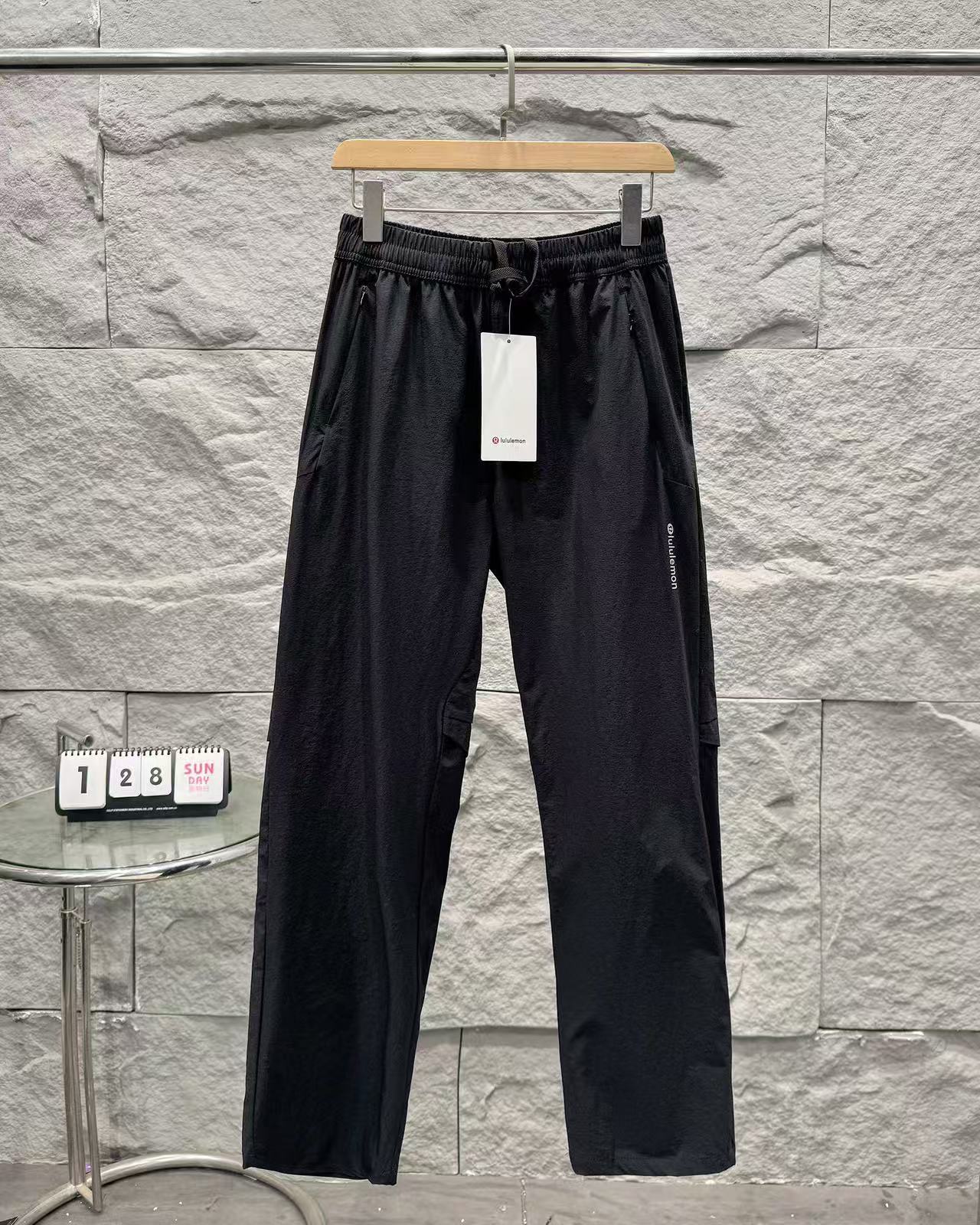 lululemon Pants — fdd0efc9 angle 1