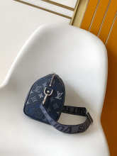 Designer Bags Louis Vuitton — M28617-1
