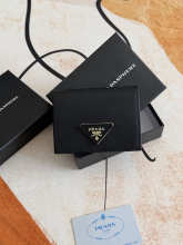 Designer Bags Prada — V204-9